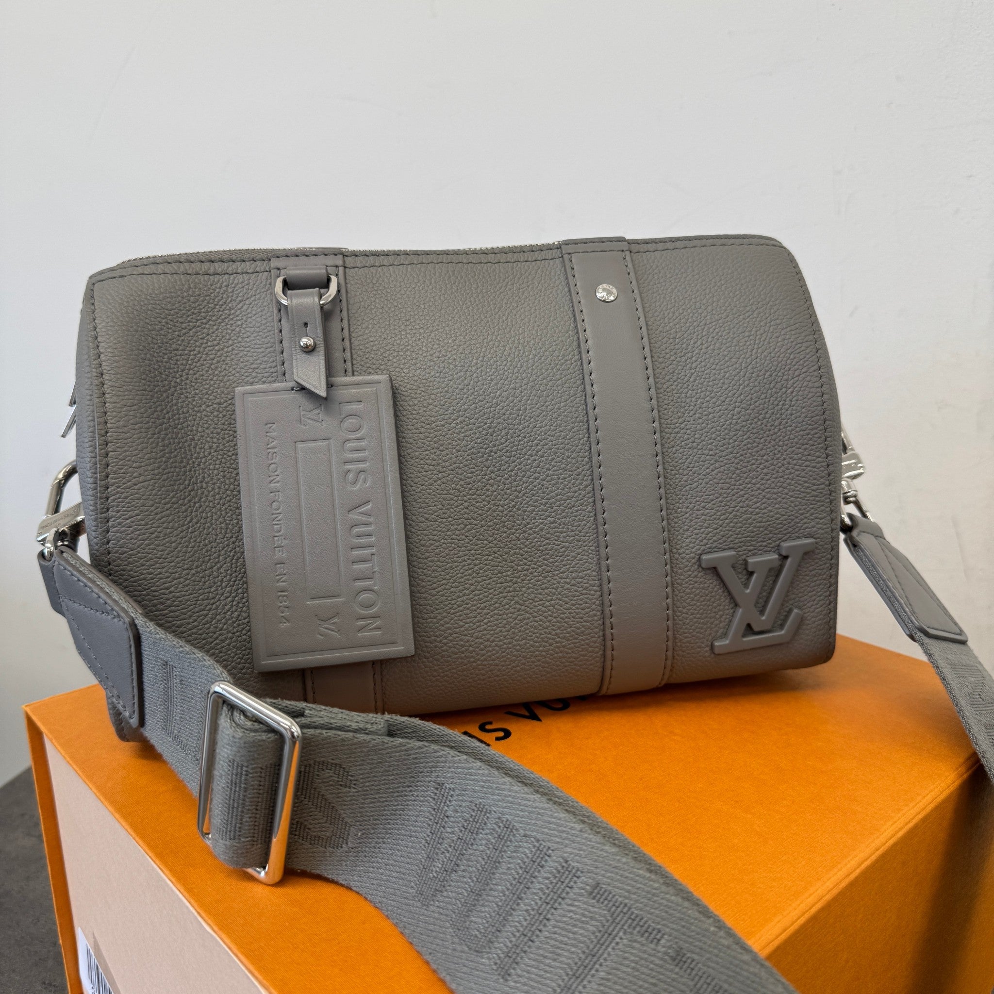 Men's Aerogram City Keepall Crossbody Bag Grey