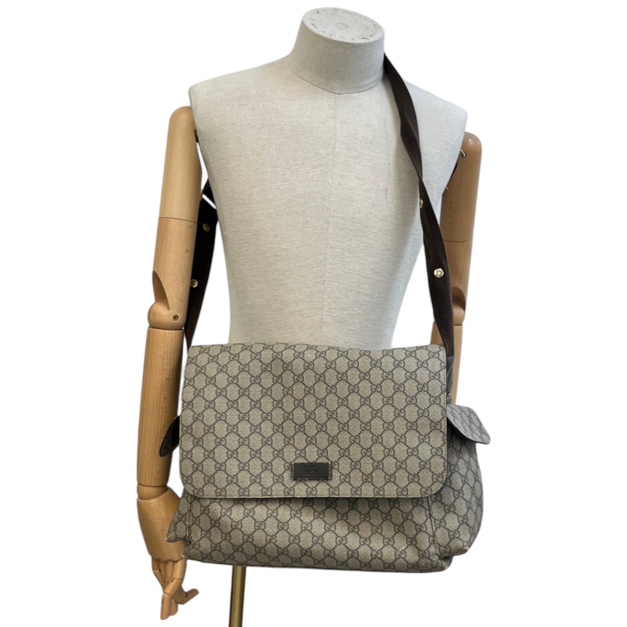 Women's Gg Supreme Changing Bag Beige