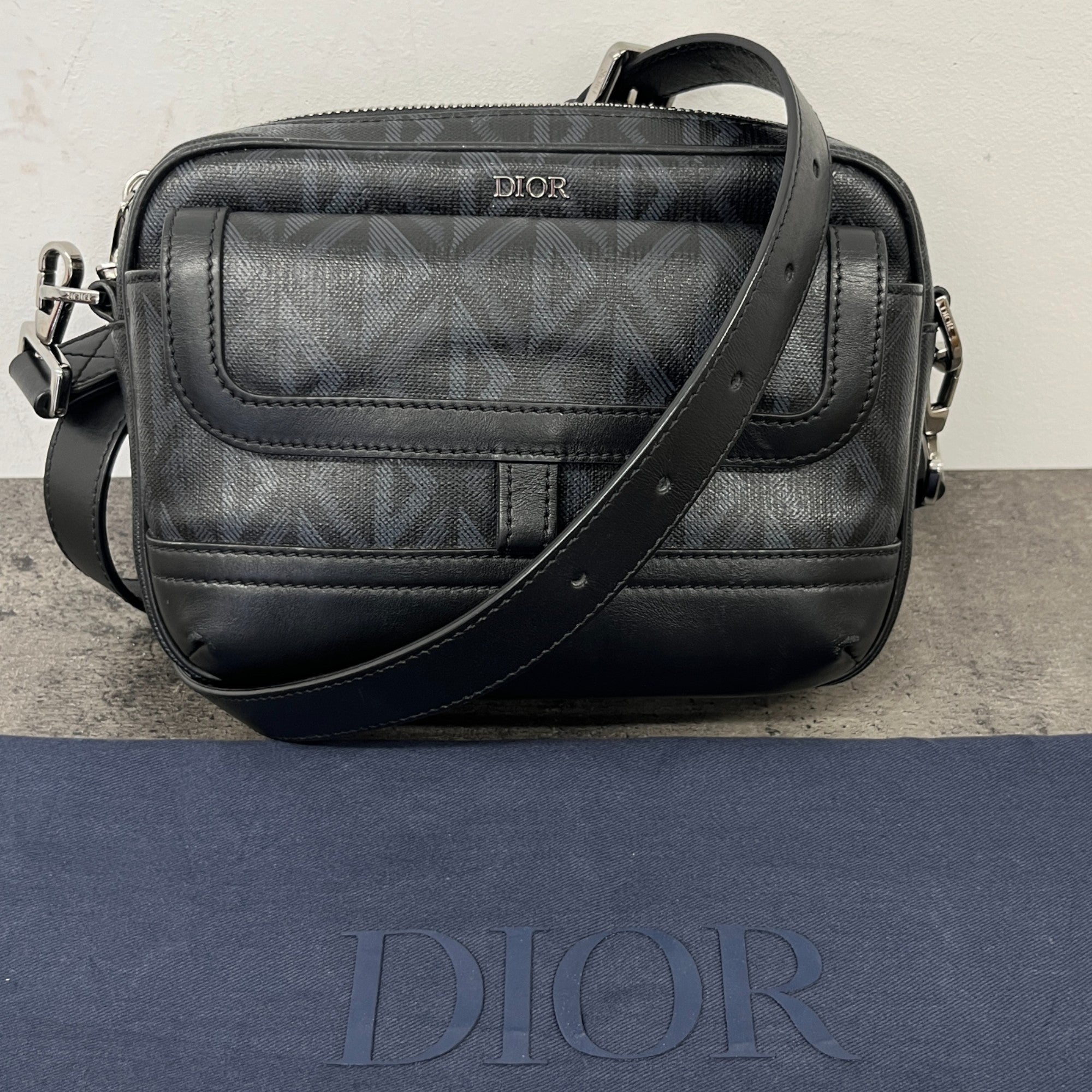 Men's Hit The Road Messenger Bag Black