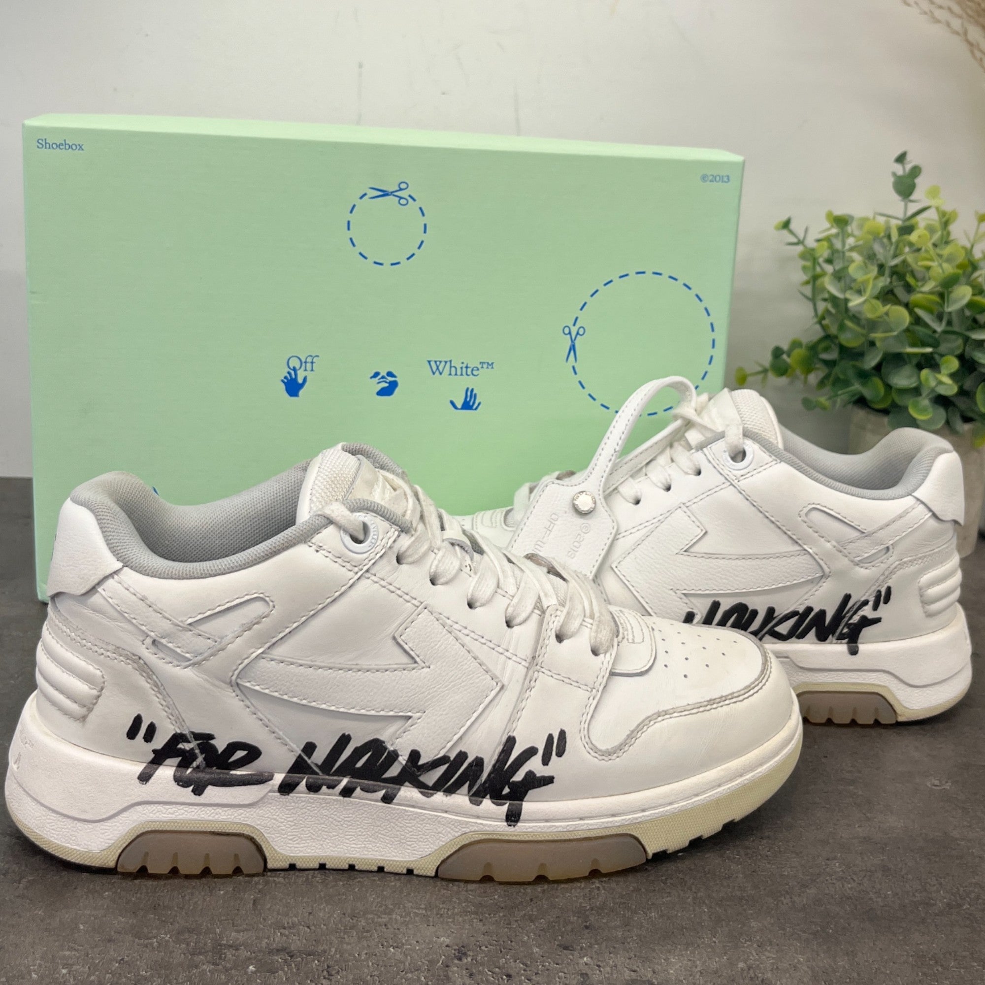 Women's Out Of Office Ooo Low Trainers White Size EU 39 / UK 6