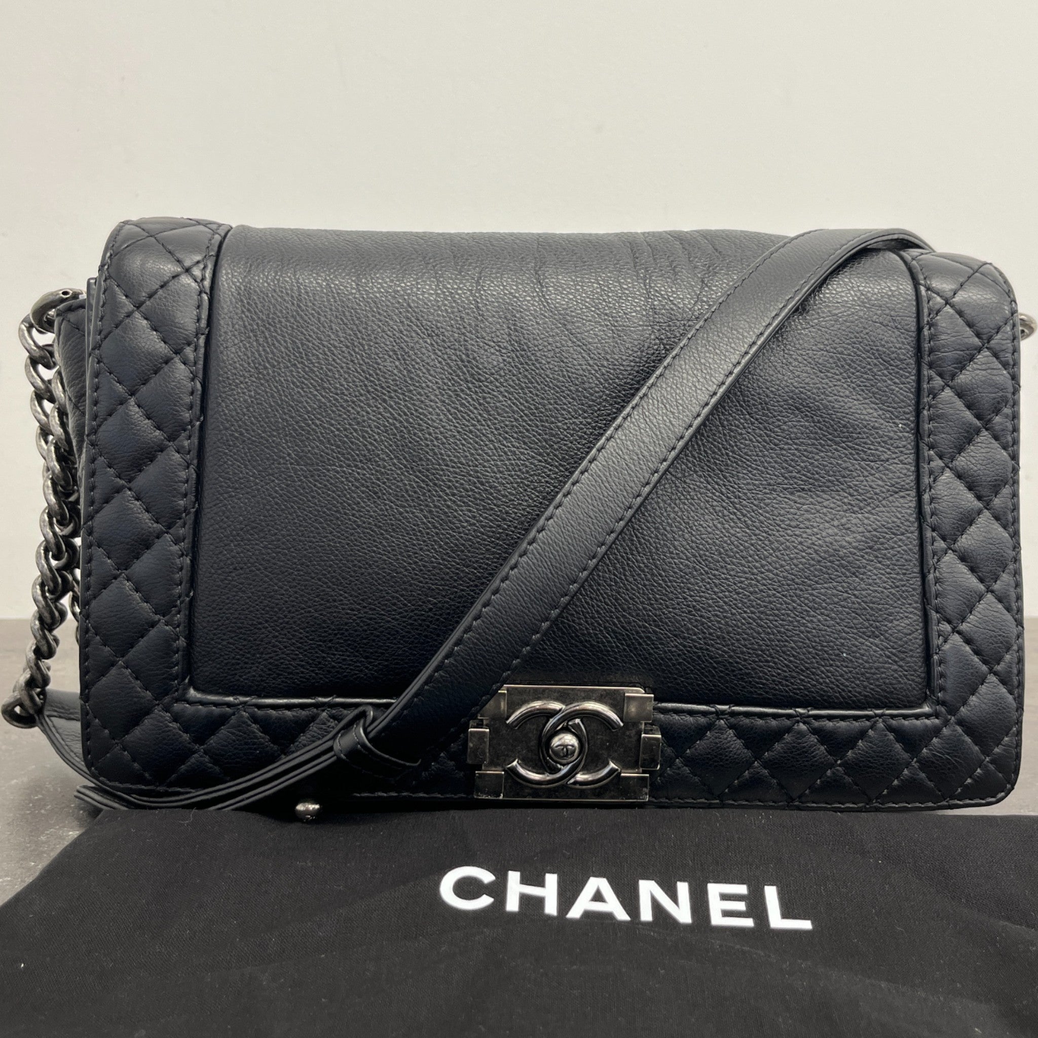 Women's Medium Boy Reverso Flap Bag Black