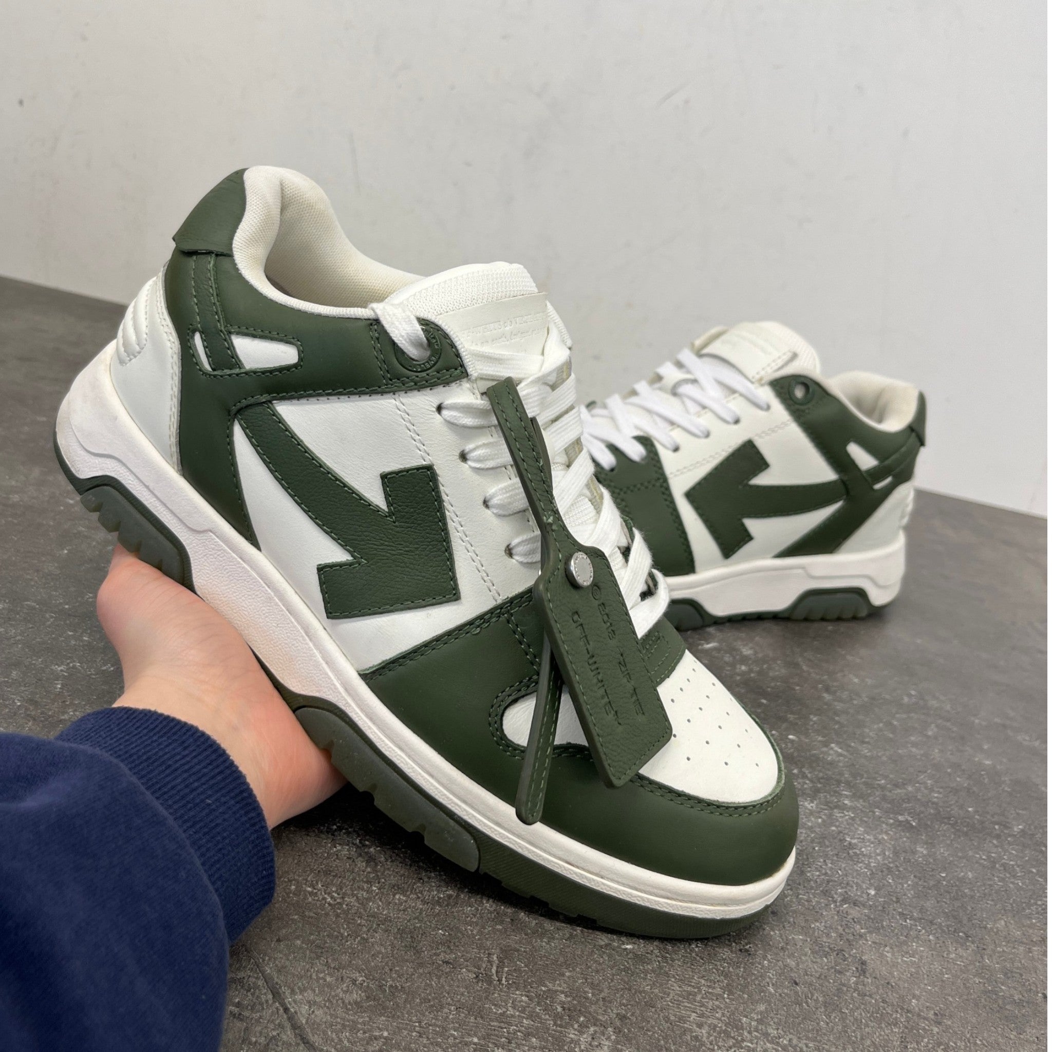 Men's Out Of Office Low Trainers Khaki Size EU 40 / UK 6