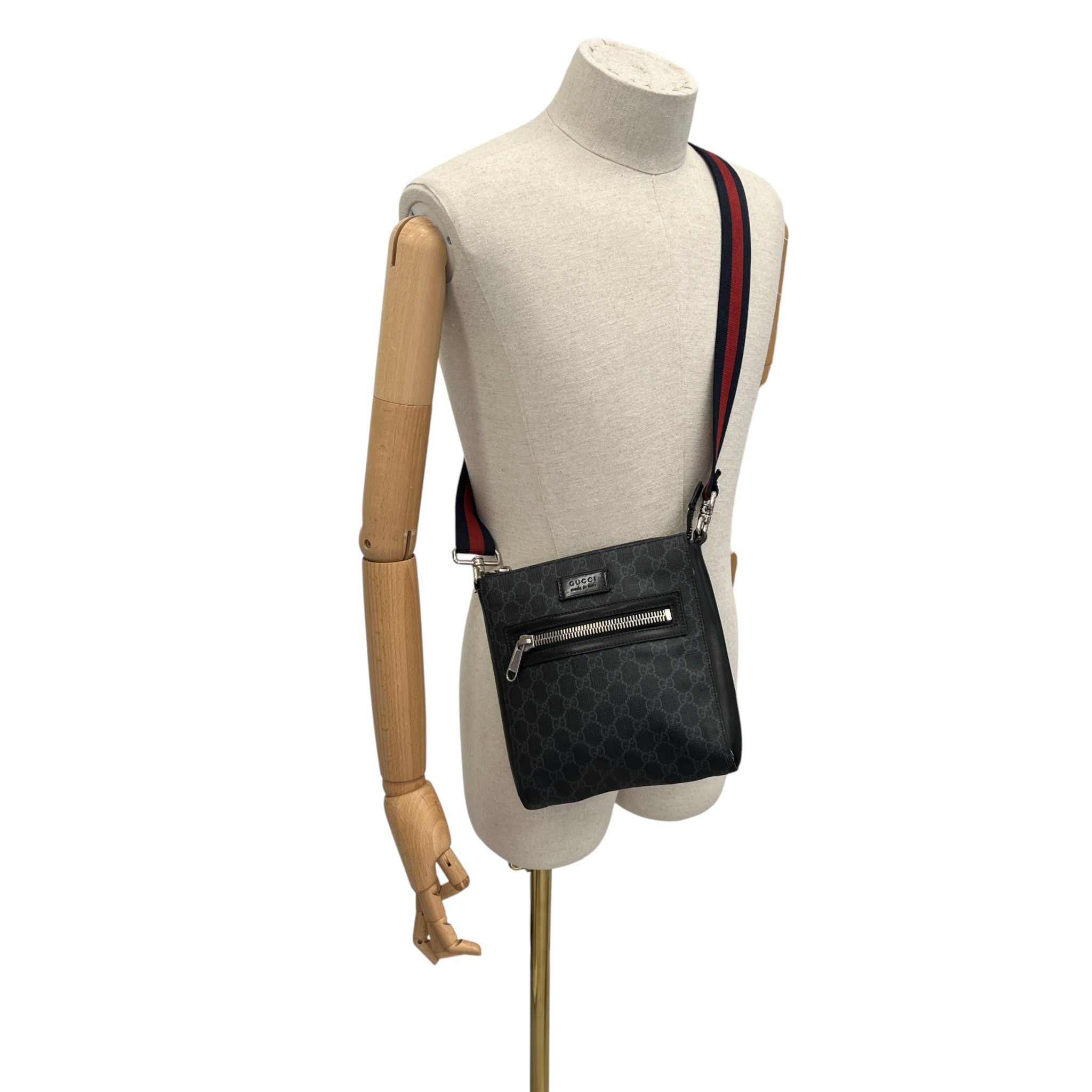 Men's Gg Supreme Small Messenger Bag Black