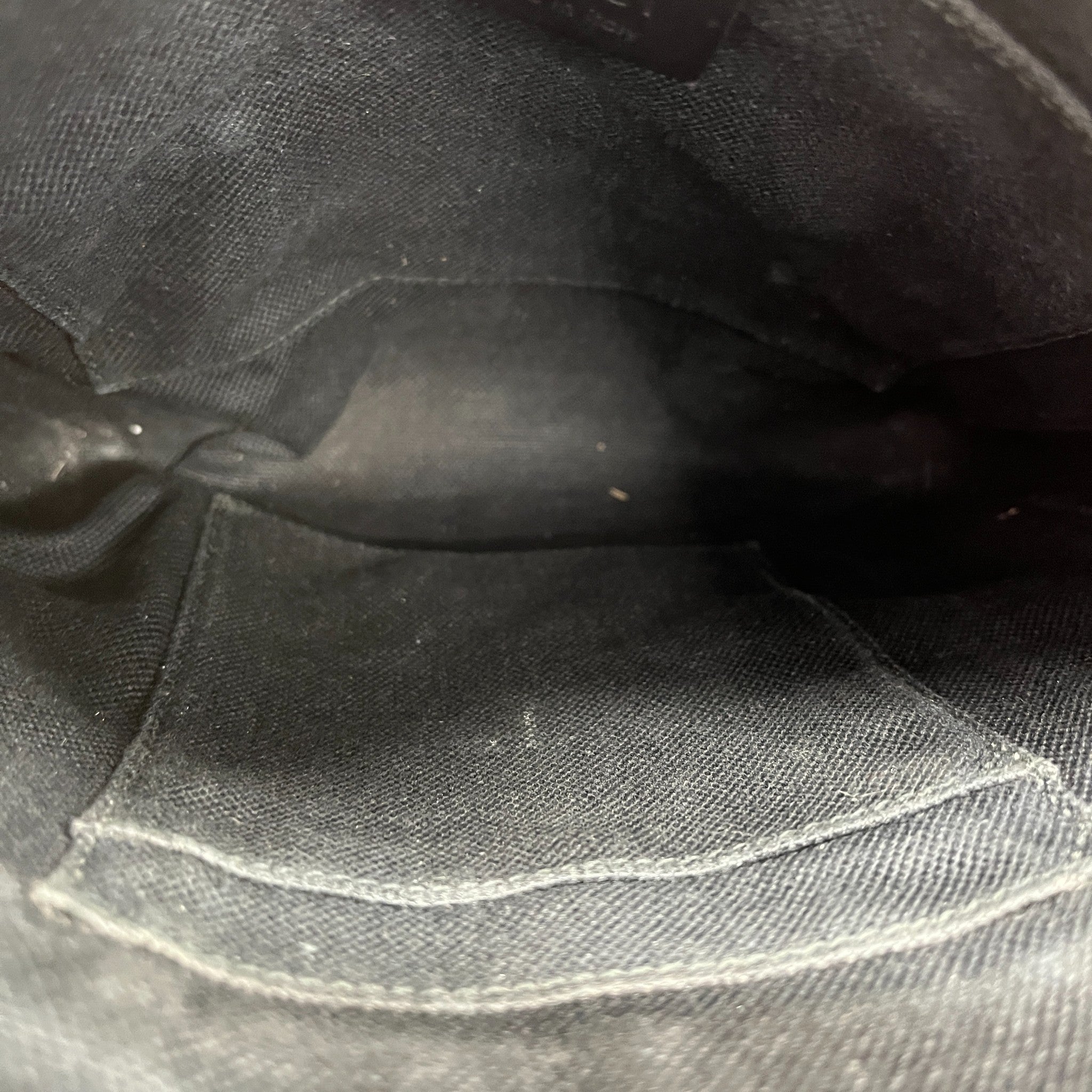 Men's Gg Supreme Small Messenger Bag Black