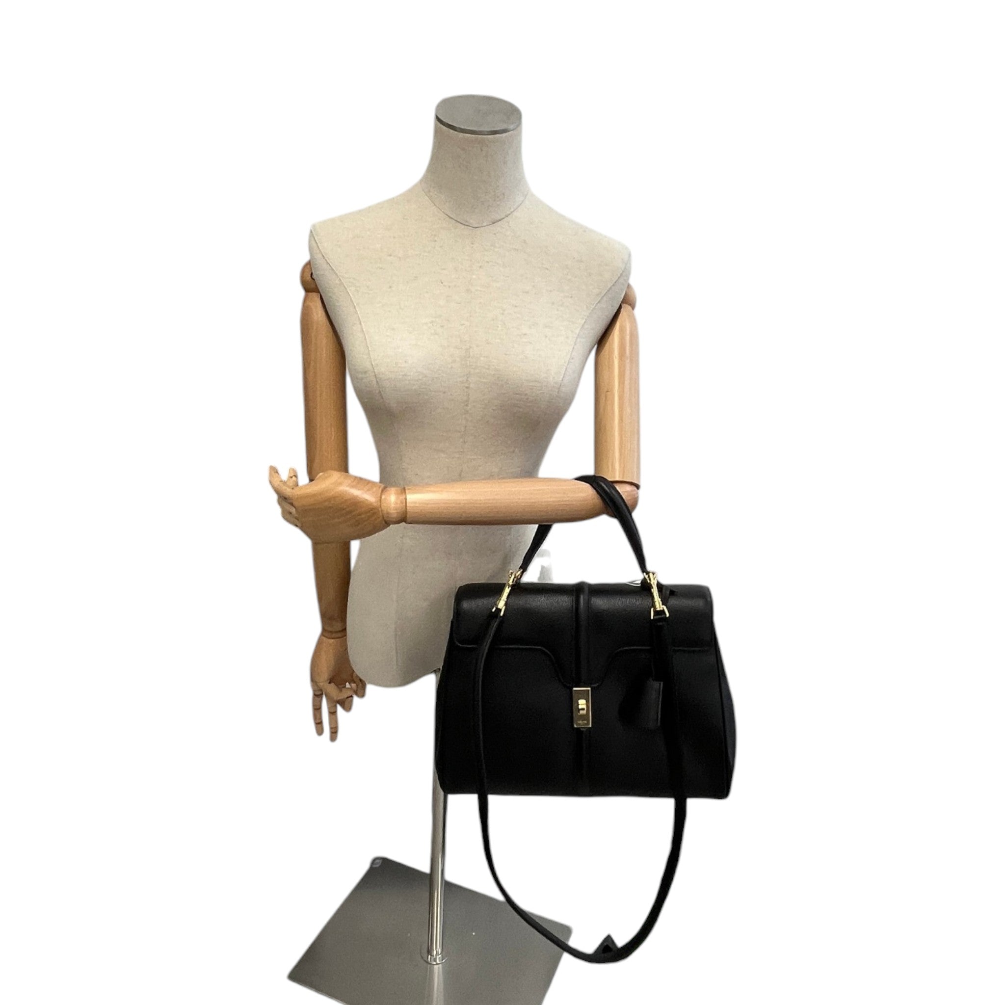 Women's Classique 16 Handbag Black