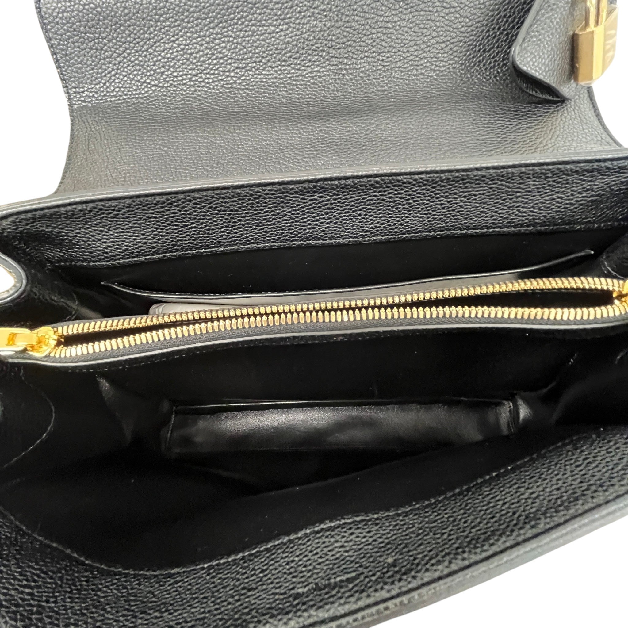 Women's Classique 16 Handbag Black