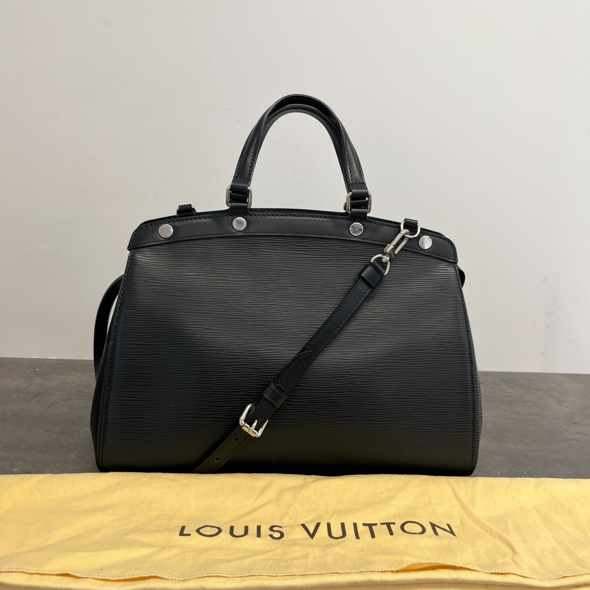 Women's Epi Leather Brea Mm Bag Black