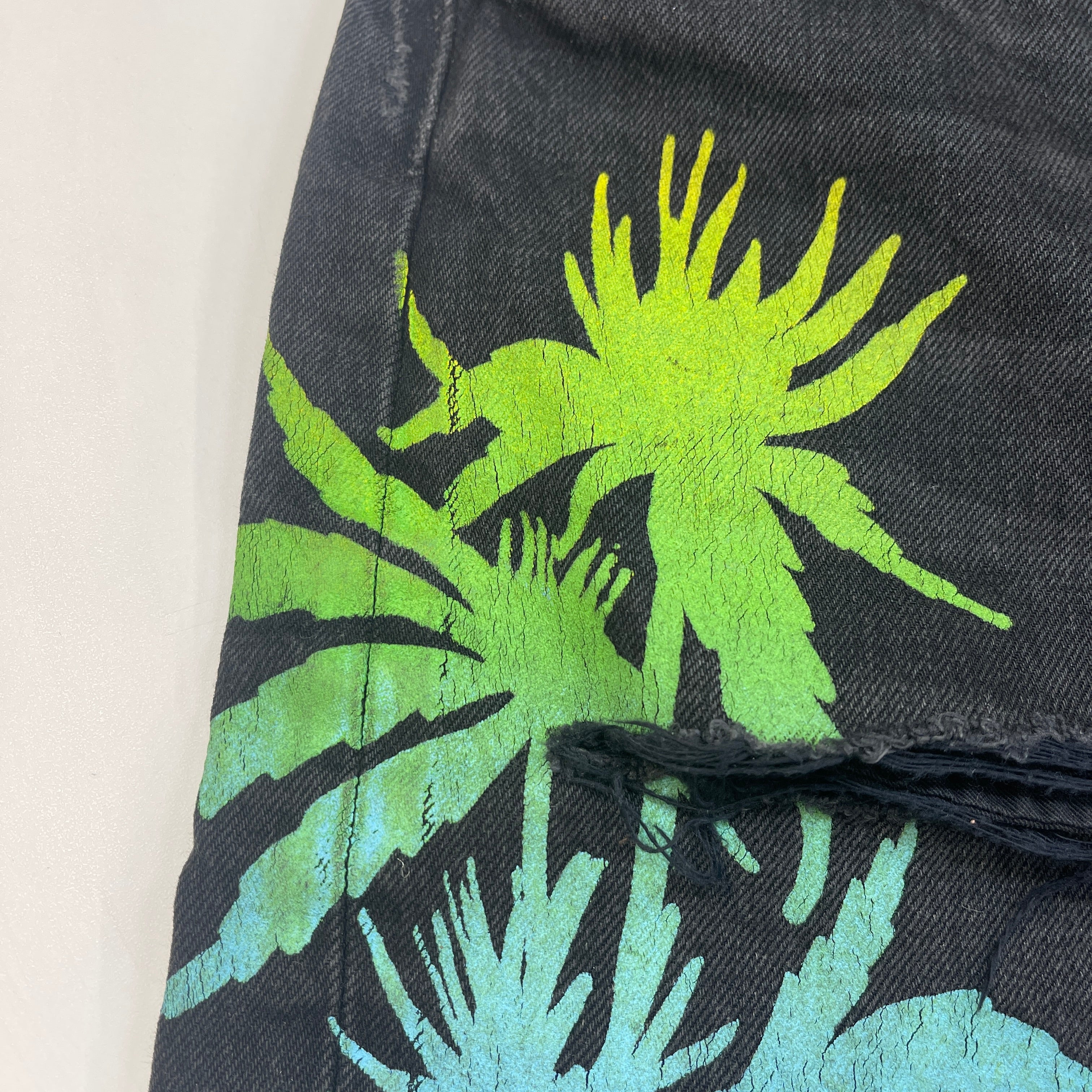 Men's Palm Trees Shorts Black Size Waist 32"