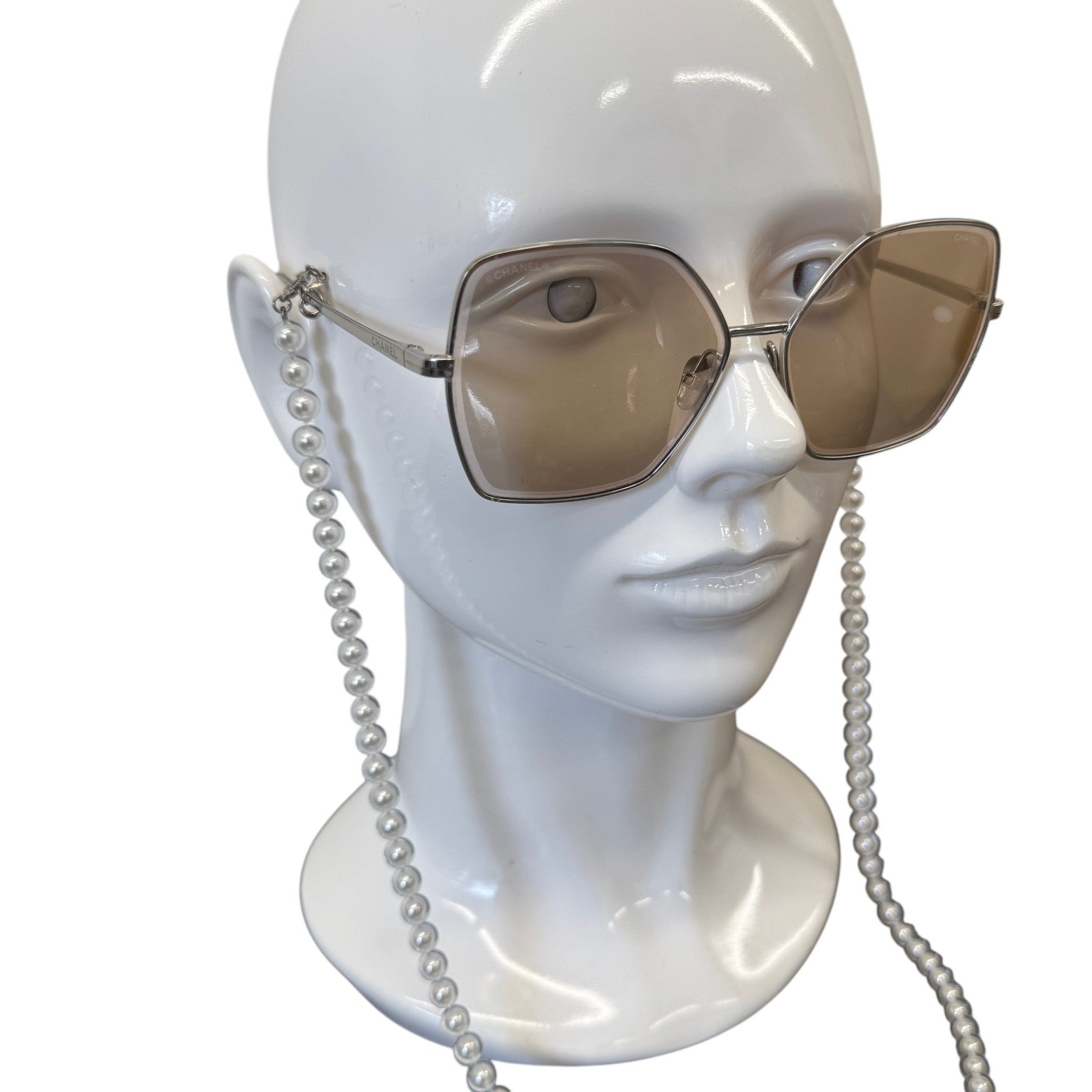 Women's Pearl Chain 4262 Sunglasses Silver