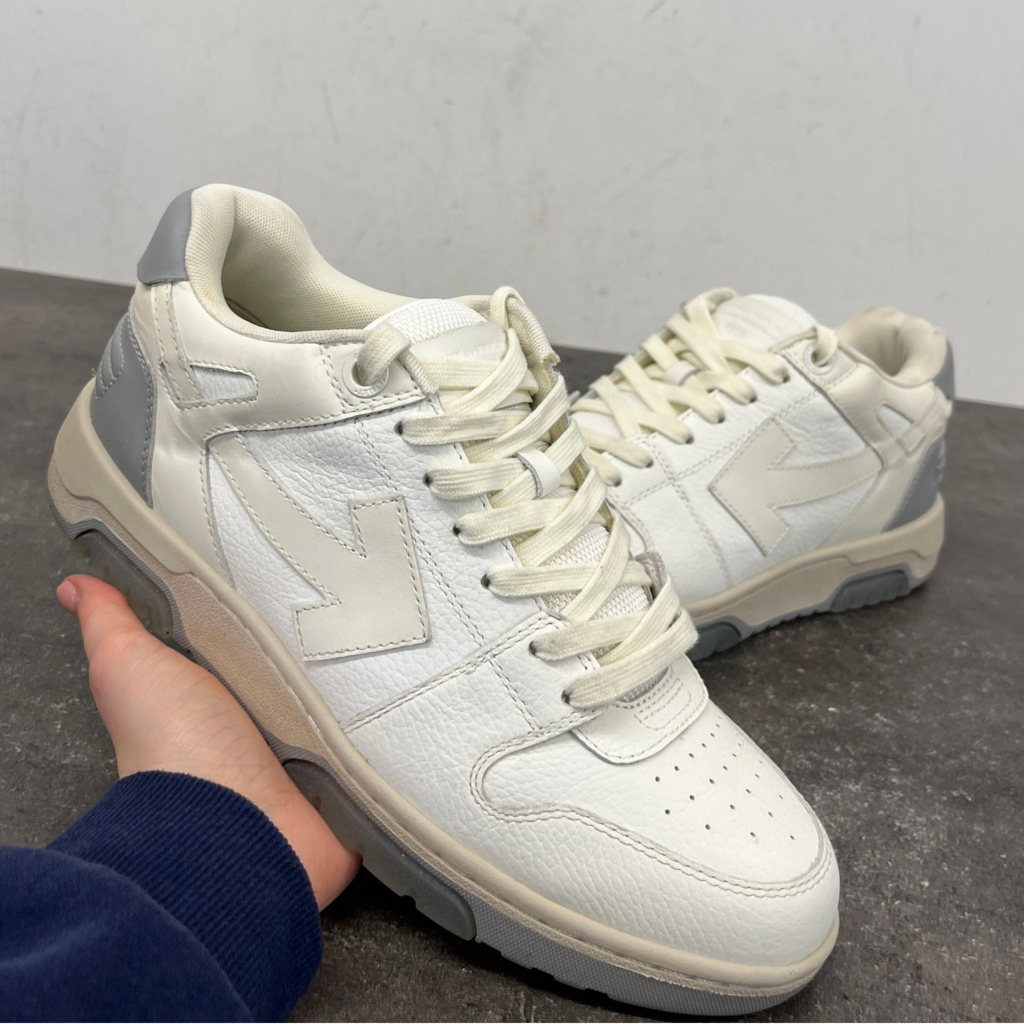Men's Out Of Office Low Trainers White Size EU 40 / UK 6