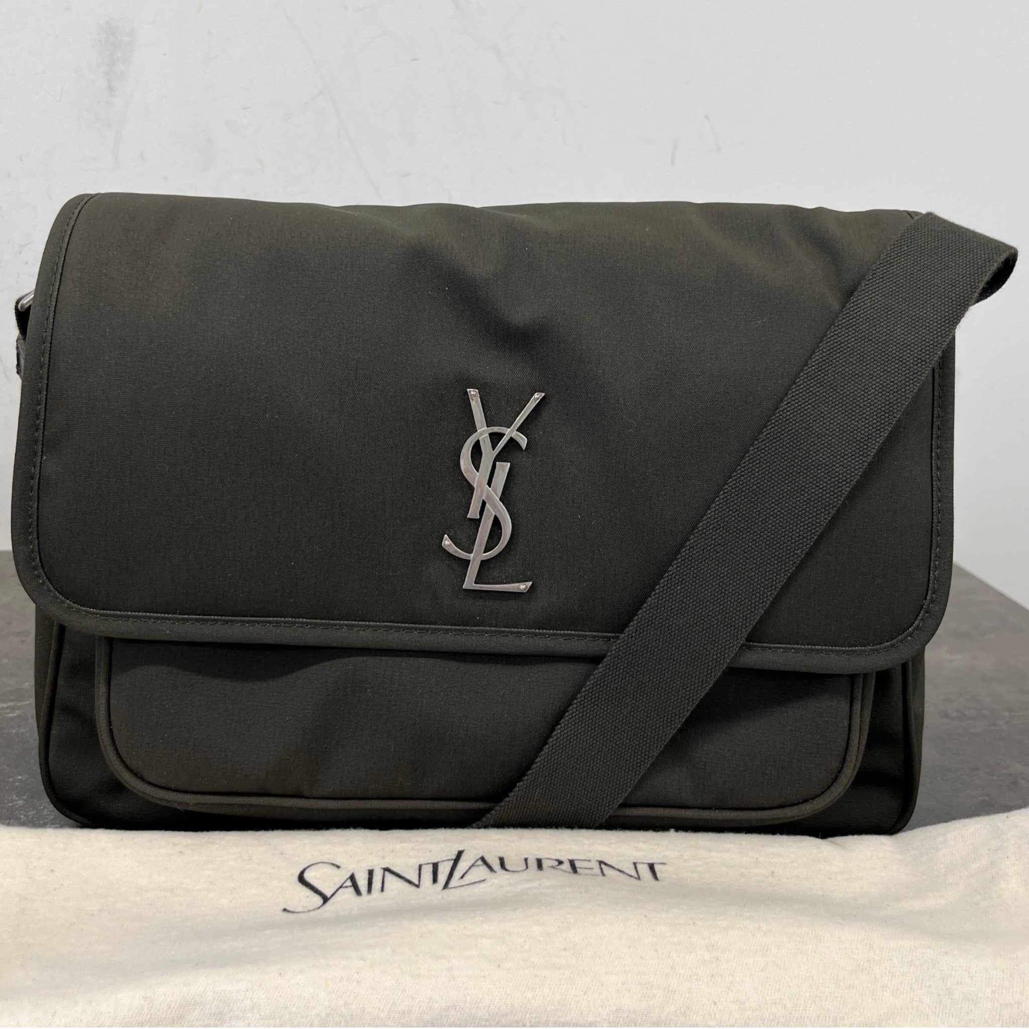 Women's Niki Messenger Bag Khaki