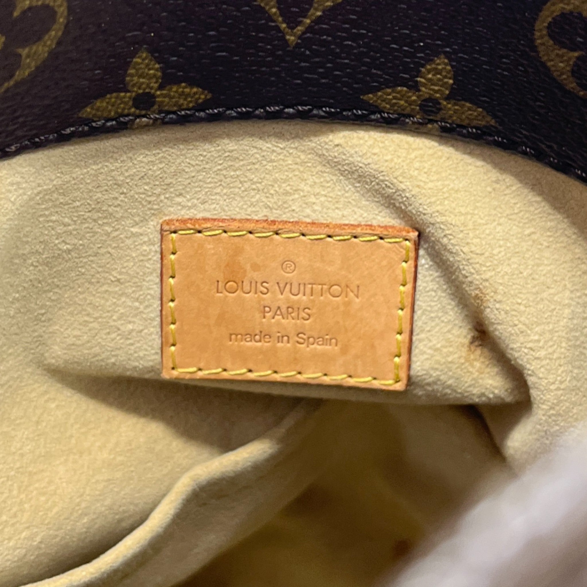 Women's Monogram Artsy Mm Handbag Brown