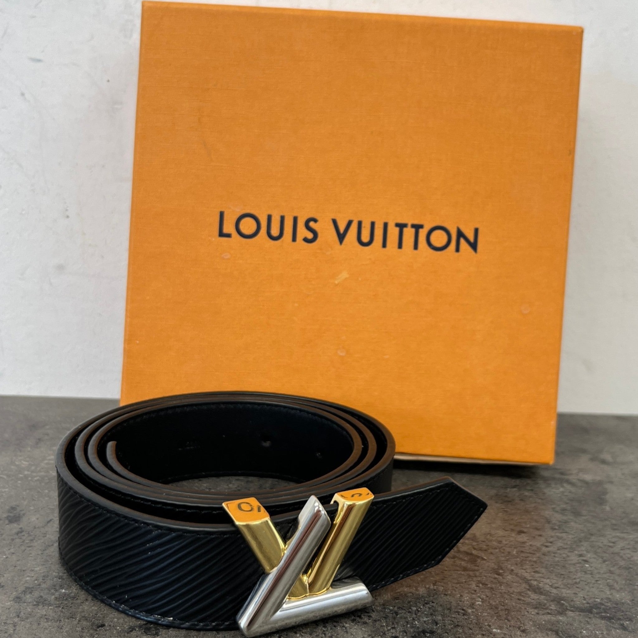 Women's Lv Twist Epi Belt Black Size 85CM / UK 10