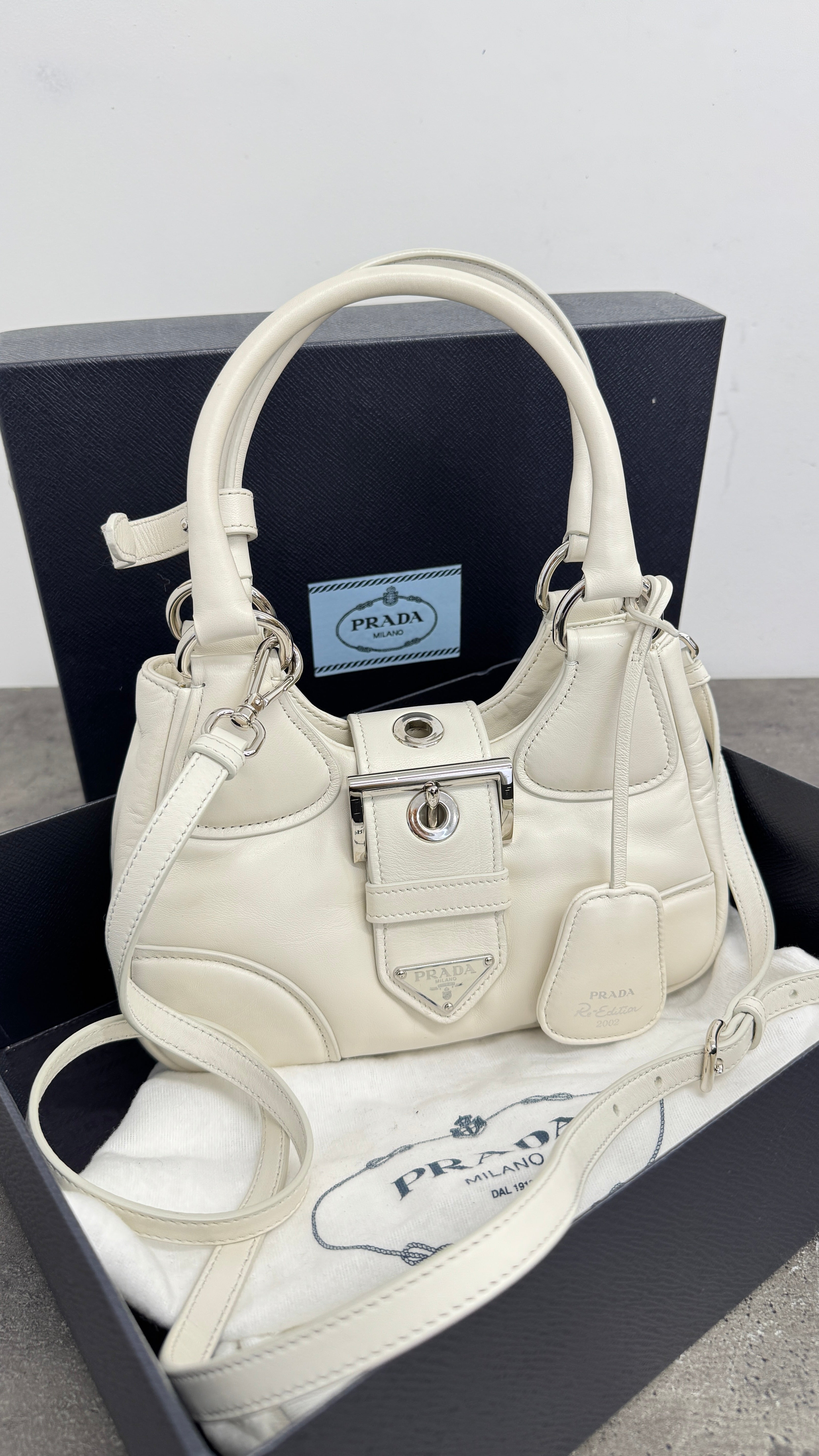 Women's Moon Nappa Shoulder Bag White