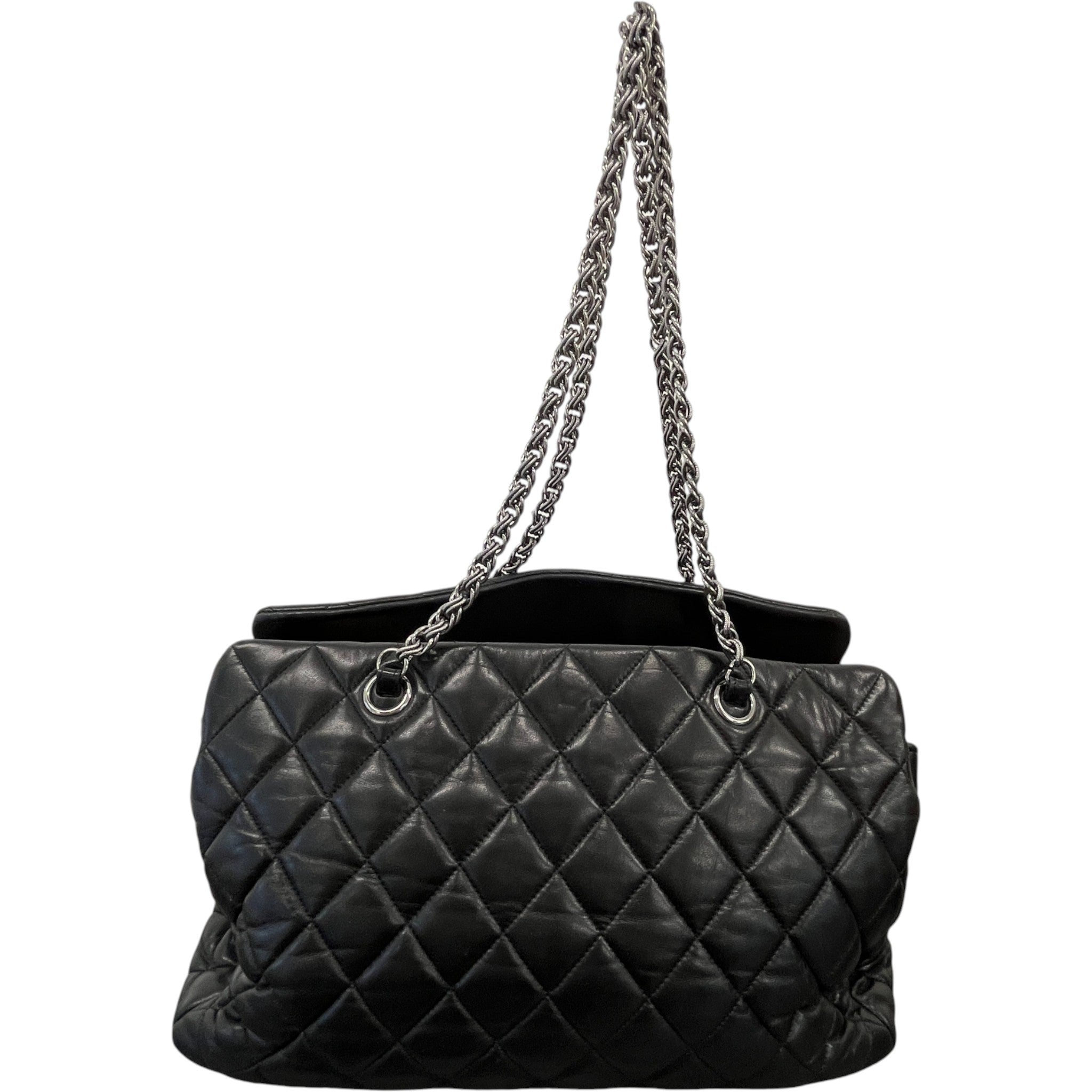 Women's Paris-Moscow Red Square Tote Handbag Black