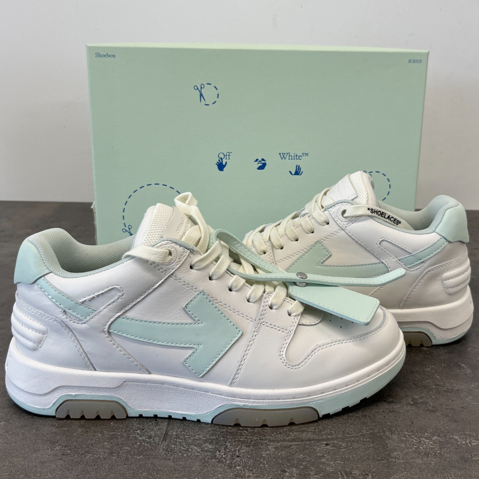 Men's Out Of Office Low Trainers White Size EU 40 / UK 6