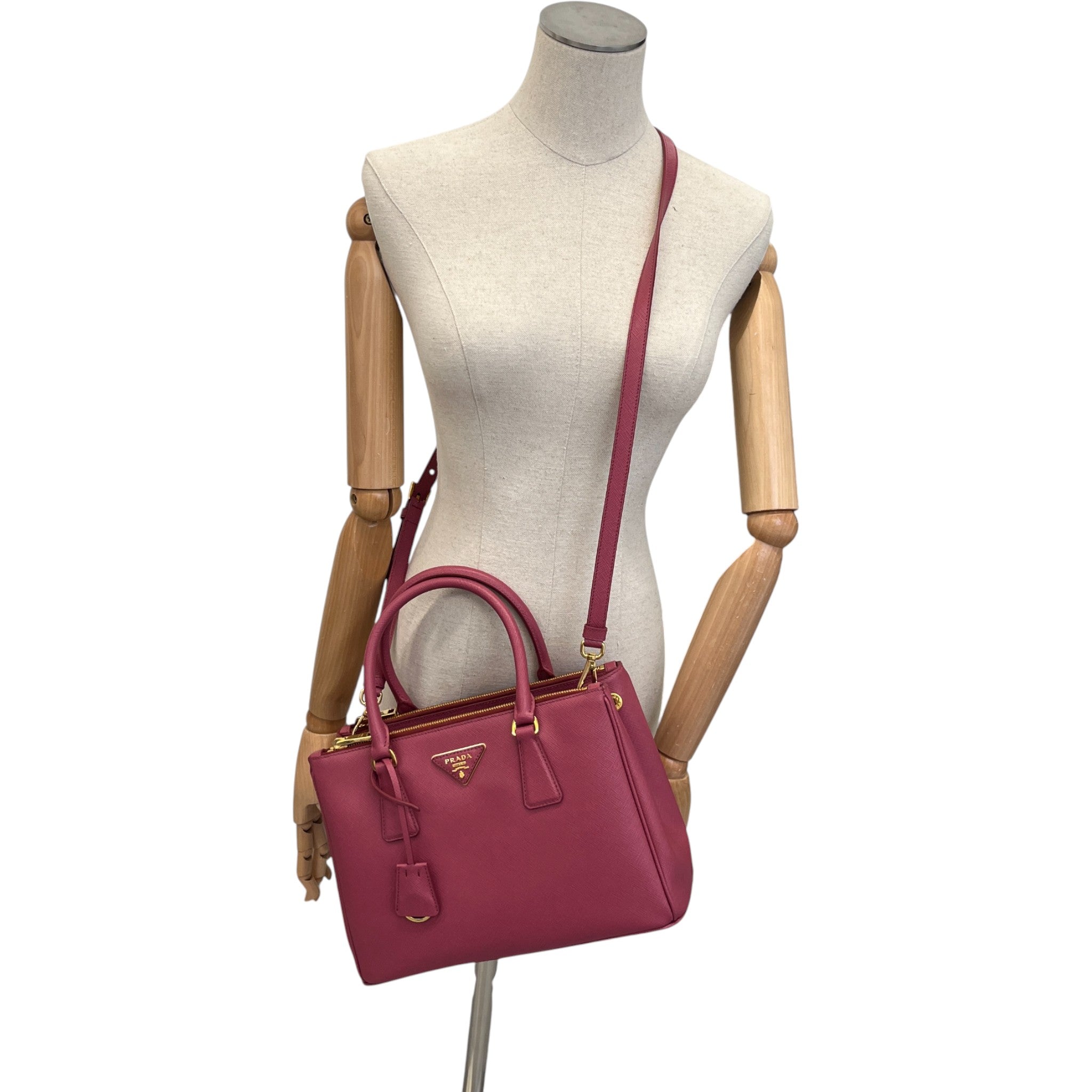 Women's Galleria Small Saffiano Handbag Pink