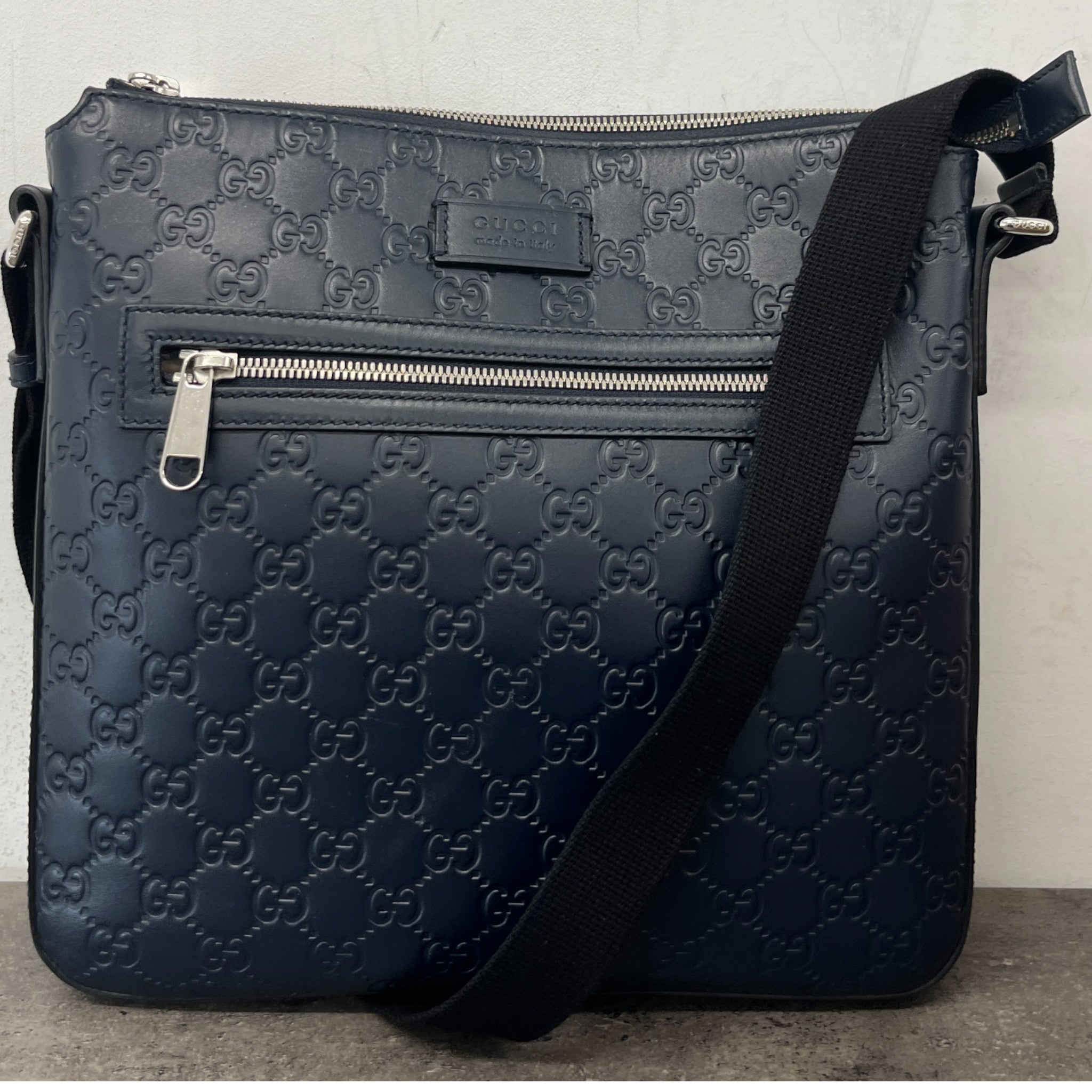 Men's Gg Supreme Messenger Bag Blue