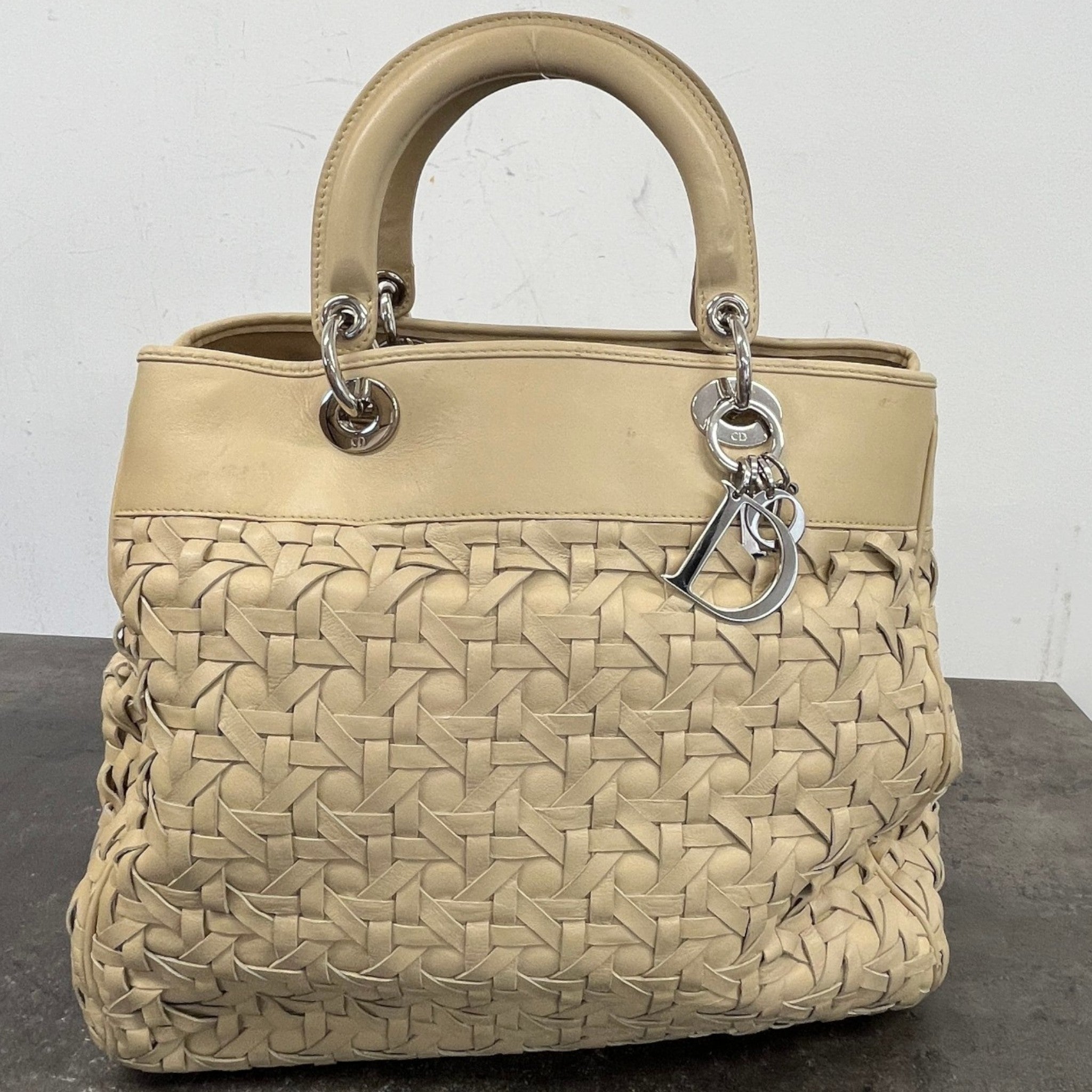 Women's Avenue Tote Handbag White