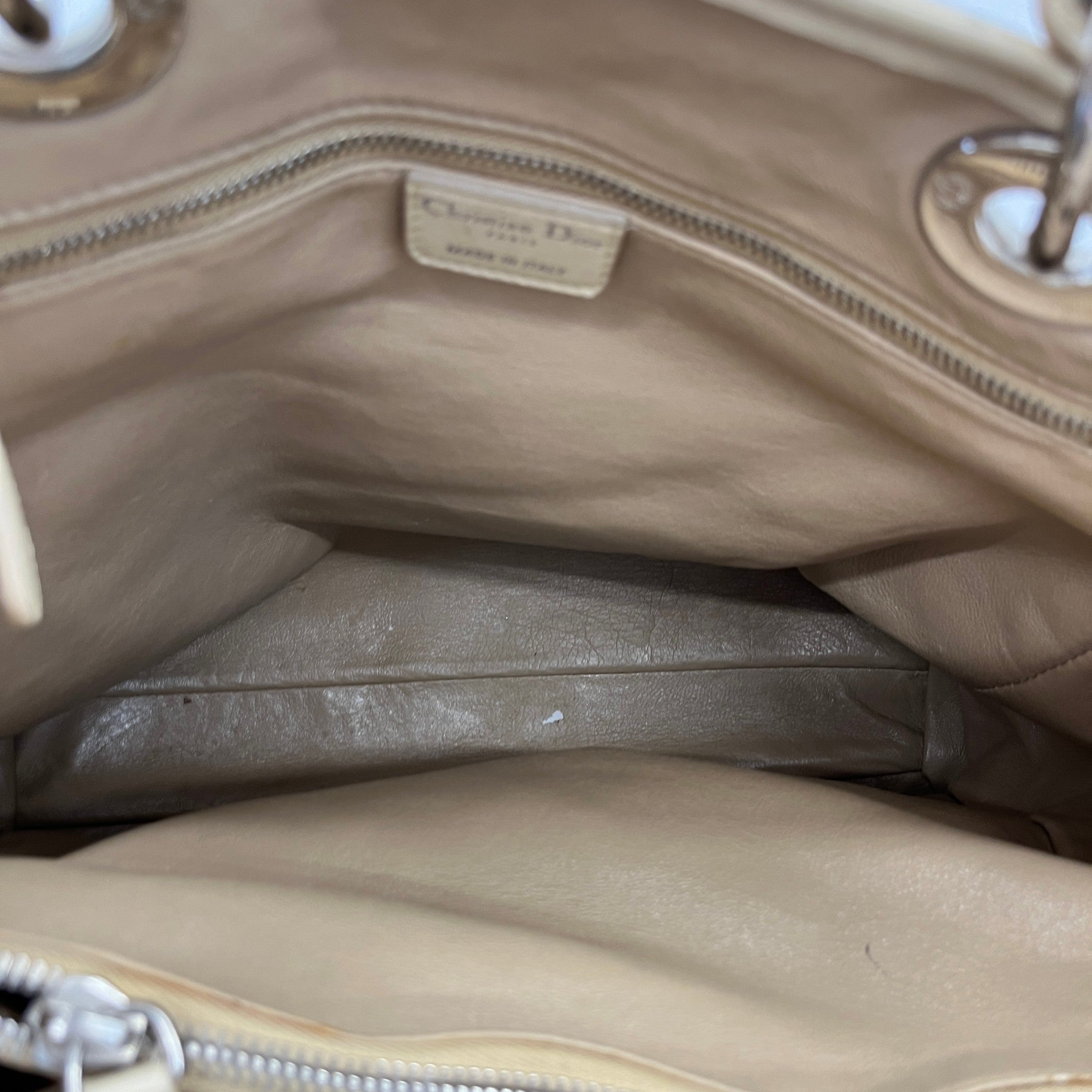 Women's Avenue Tote Handbag White
