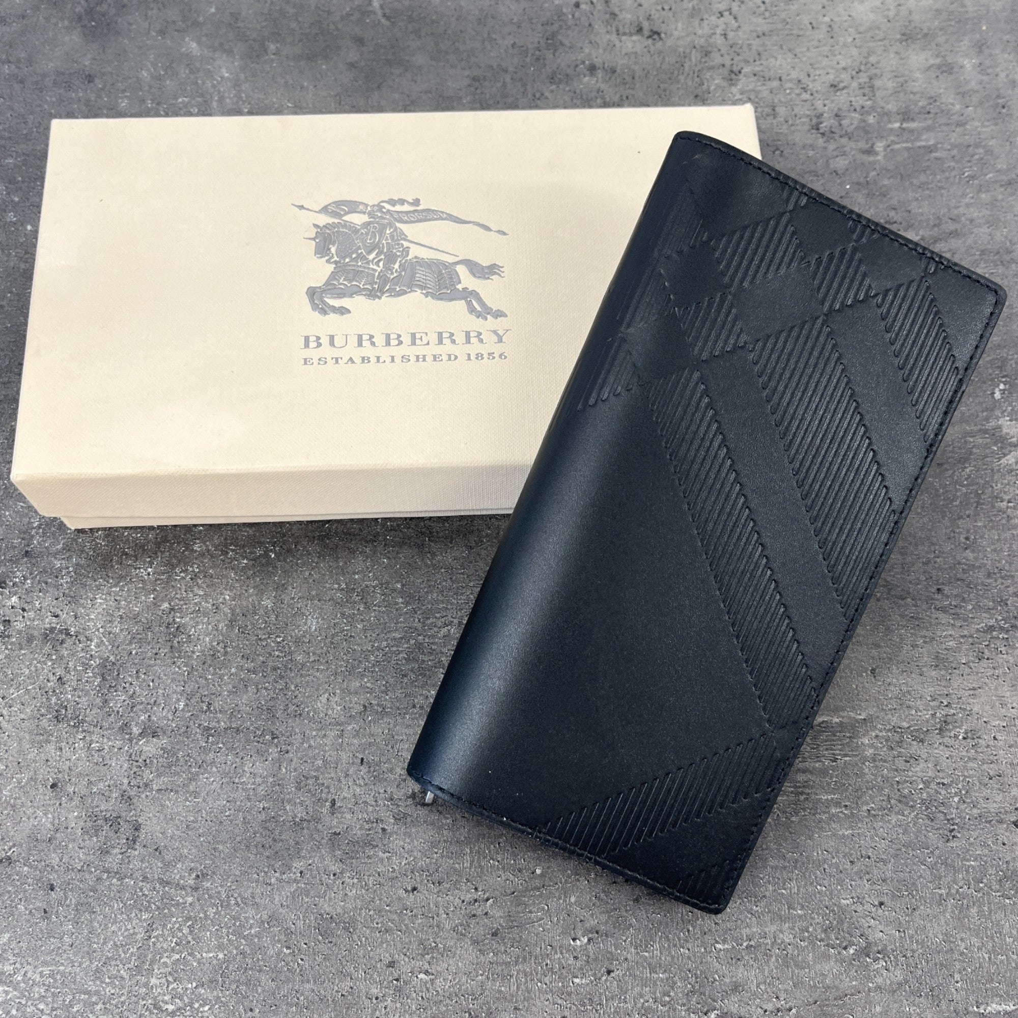 Men's Embossed Check Wallet Black