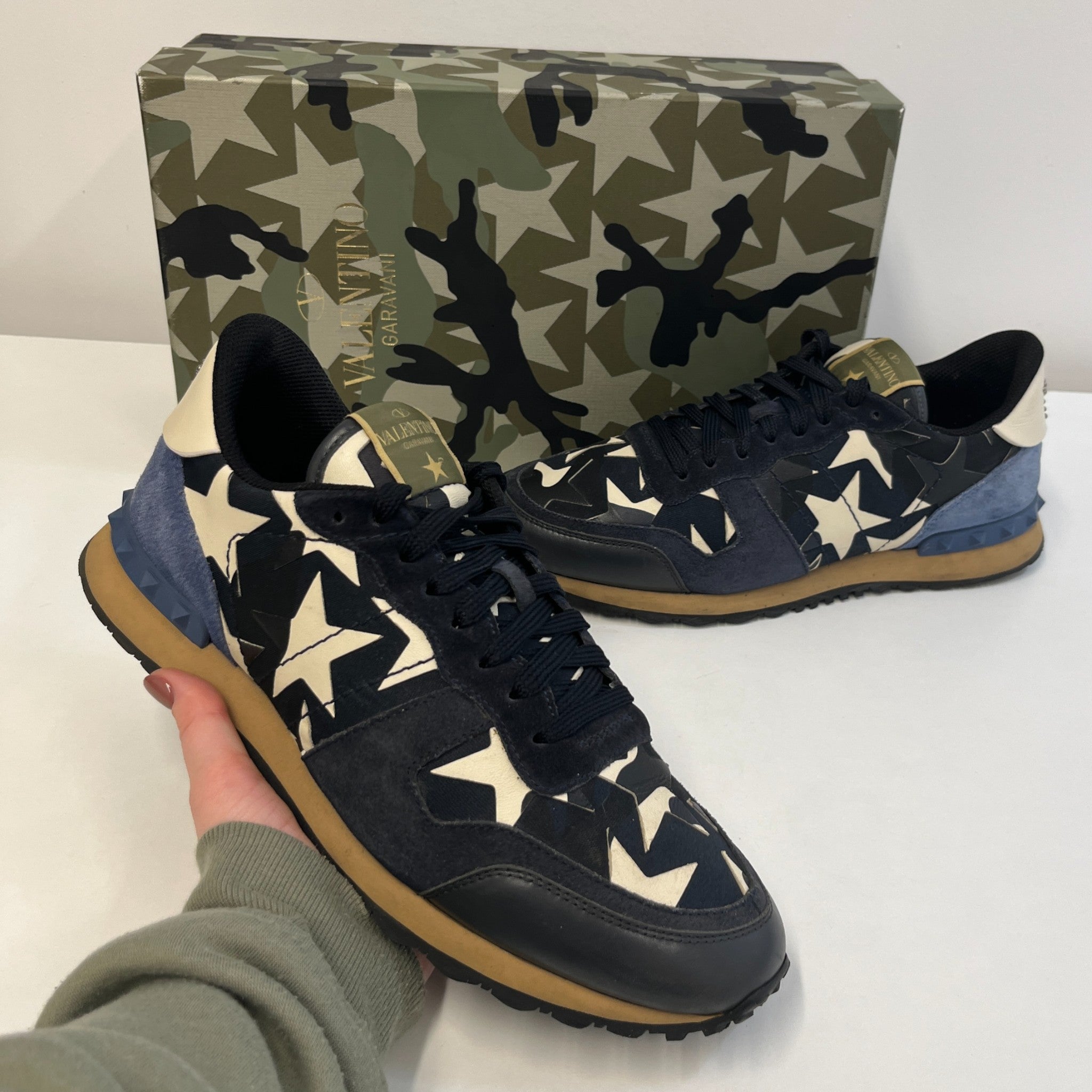 Men's Rockrunner Star Low Trainers Navy Size EU 42 / UK 8