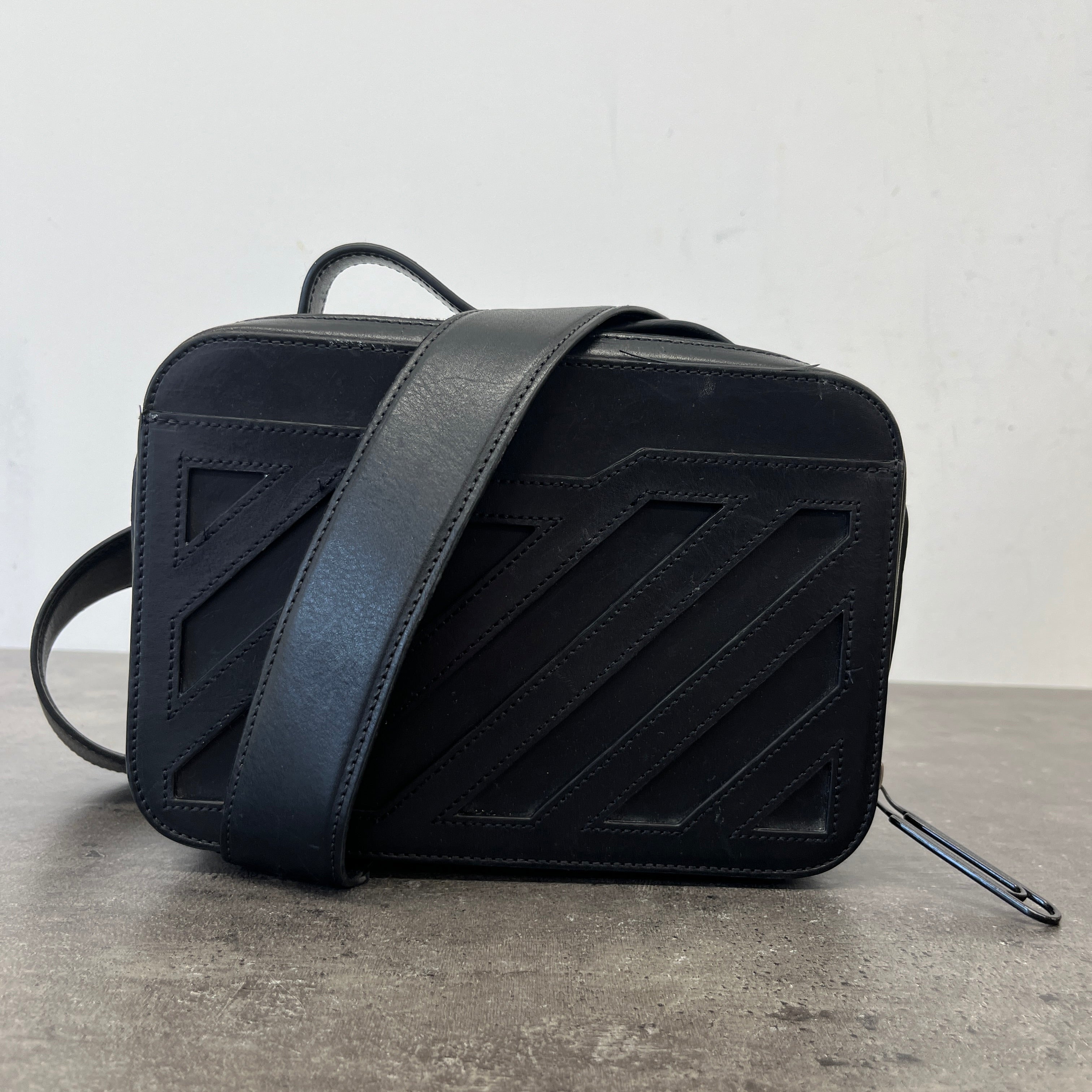 Men's Diagonal Stripe Belt Bag Black