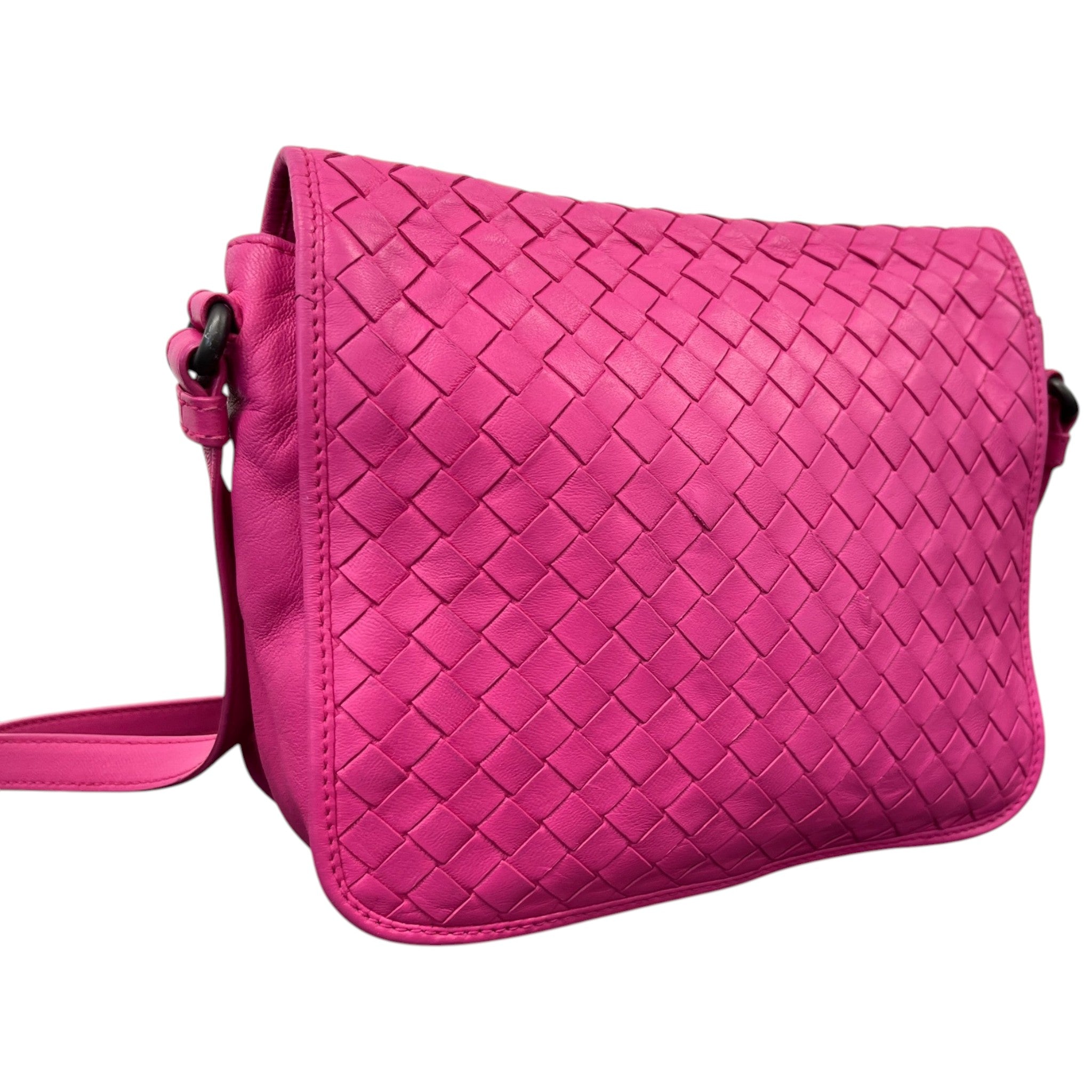 Women's Fuchsia Intrecciato Nappa Crossbody Bag Pink