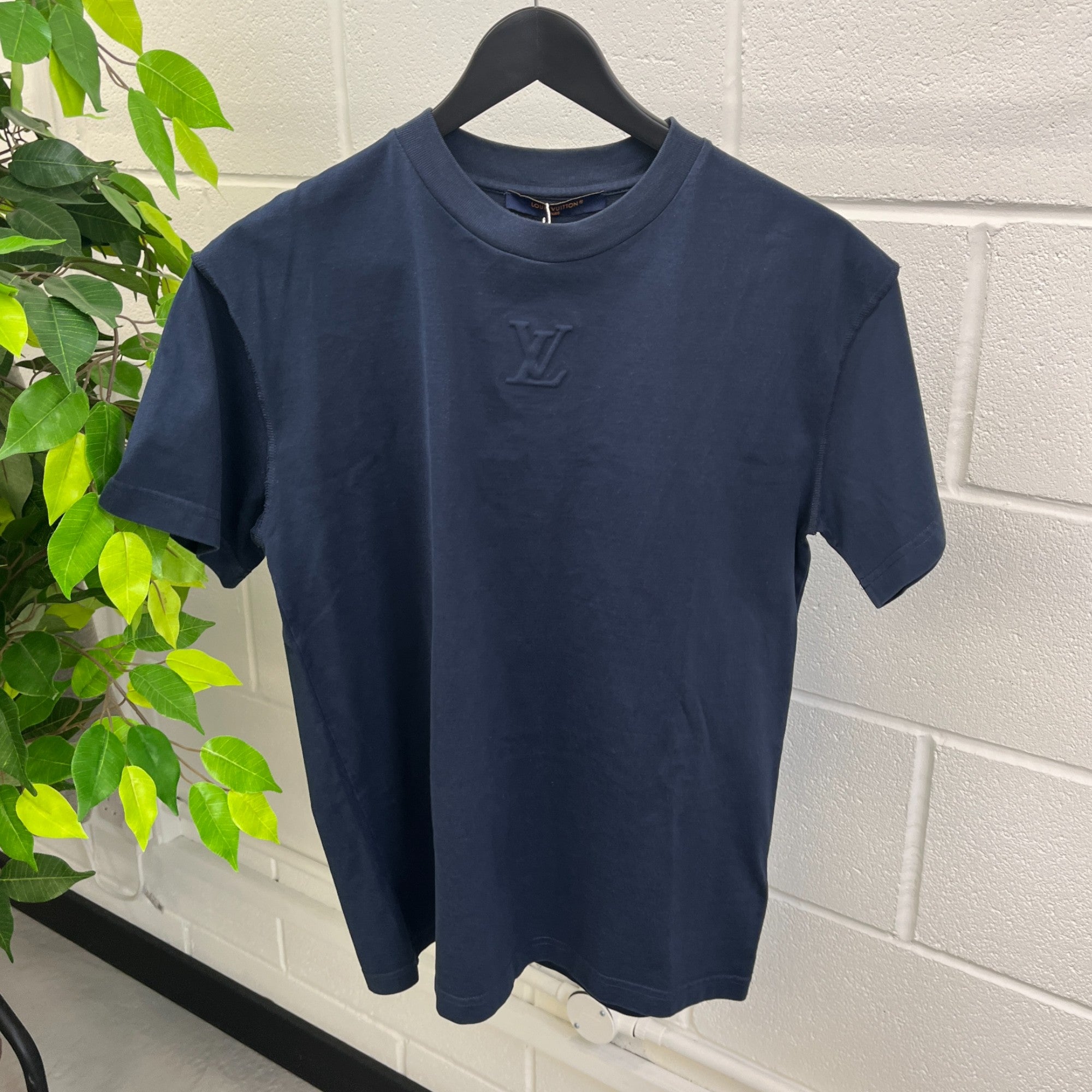 Men's Embossed Lv T-Shirt Navy Size XS