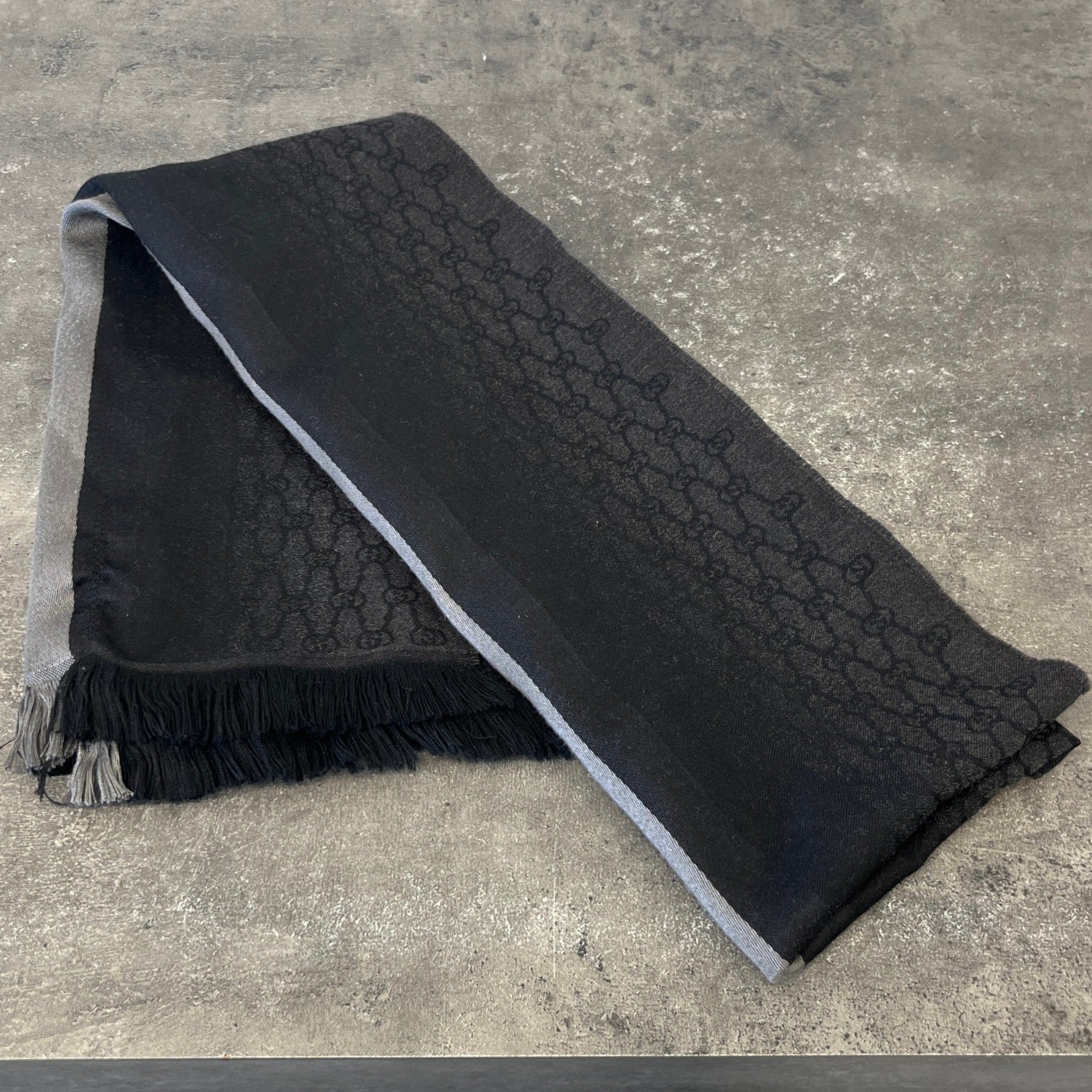 Men's Gg Supreme Scarf Grey