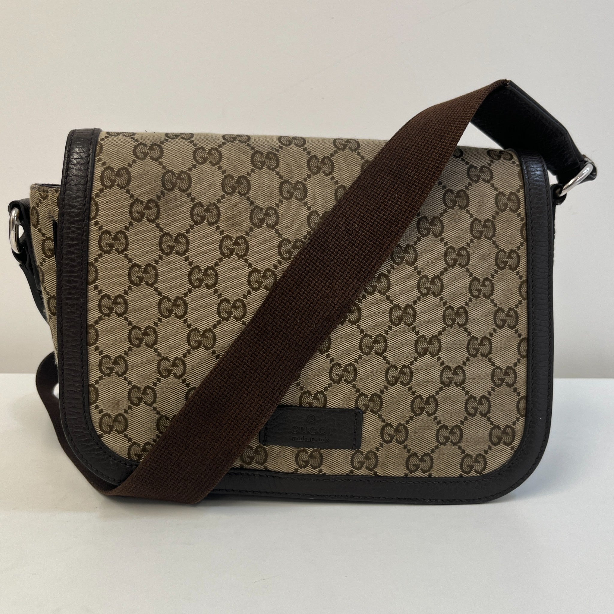 Men's Gg Supreme Messenger Bag Beige