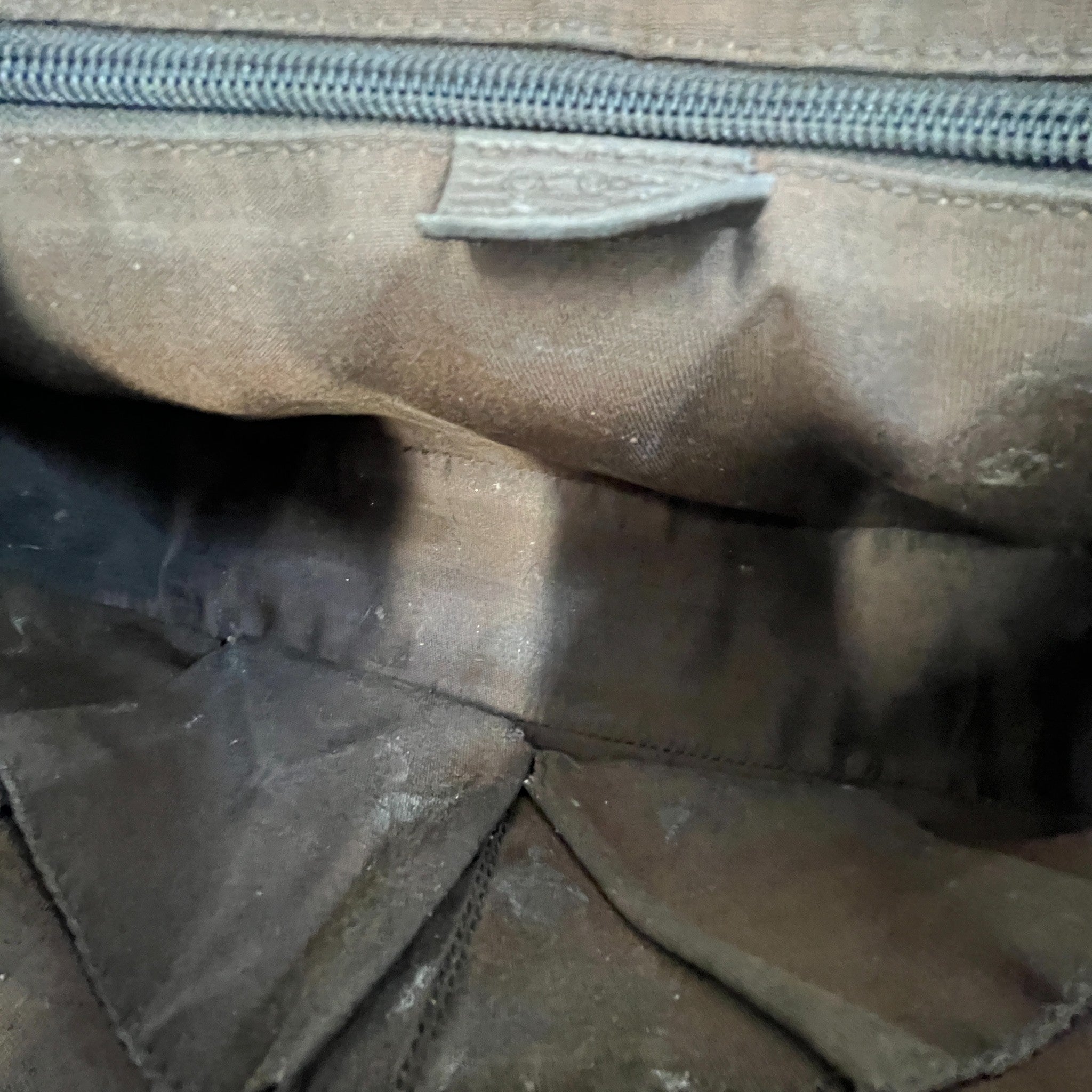 Men's Gg Supreme Messenger Bag Beige