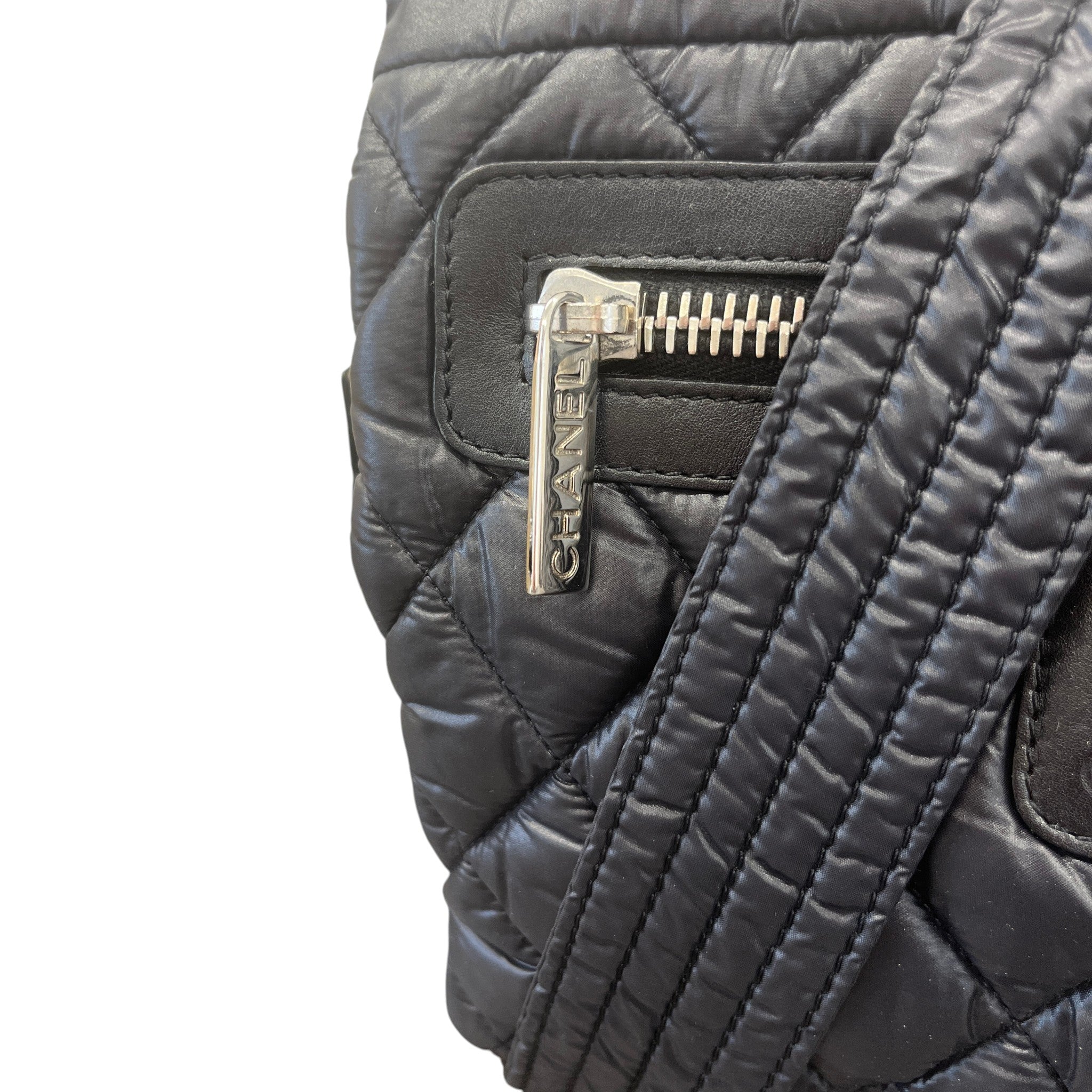 Women's Medium Coco Cocoon Messenger Bag Black