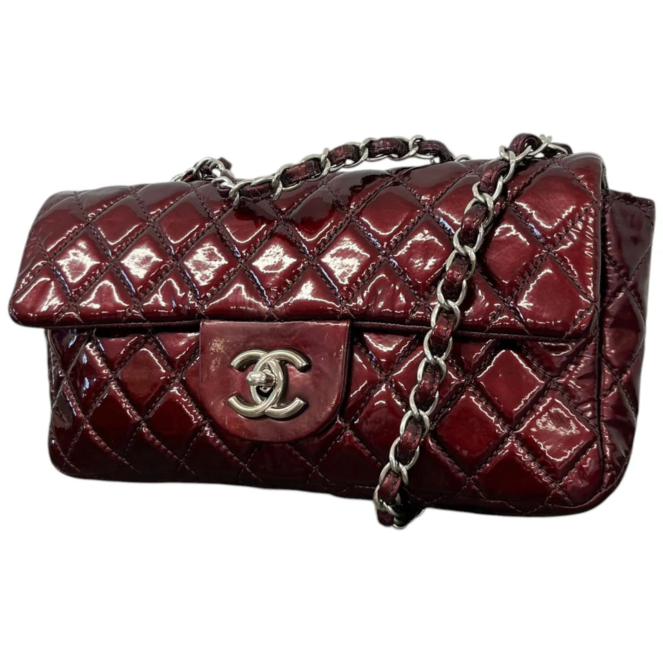Women's Crinkled Patent Quilted East West Flap Bag Burgundy