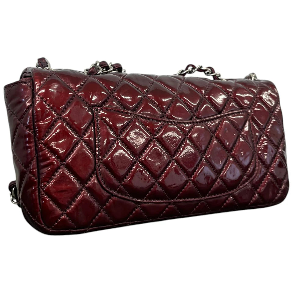 Women's Crinkled Patent Quilted East West Flap Bag Burgundy