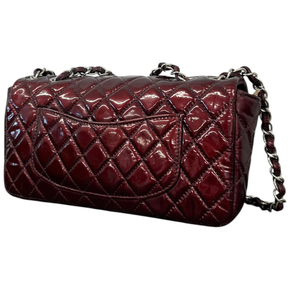Women's Crinkled Patent Quilted East West Flap Bag Burgundy