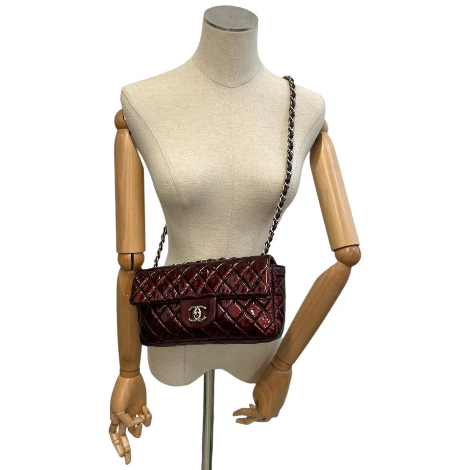 Women's Crinkled Patent Quilted East West Flap Bag Burgundy