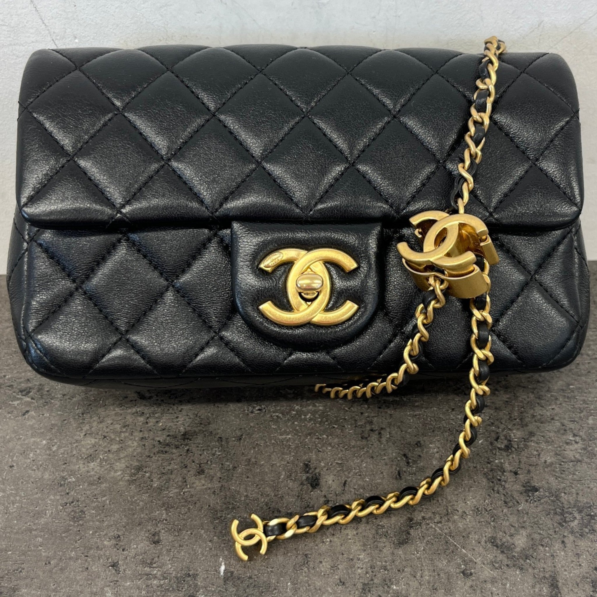 Women's Lambskin Mini Classic Bag Black