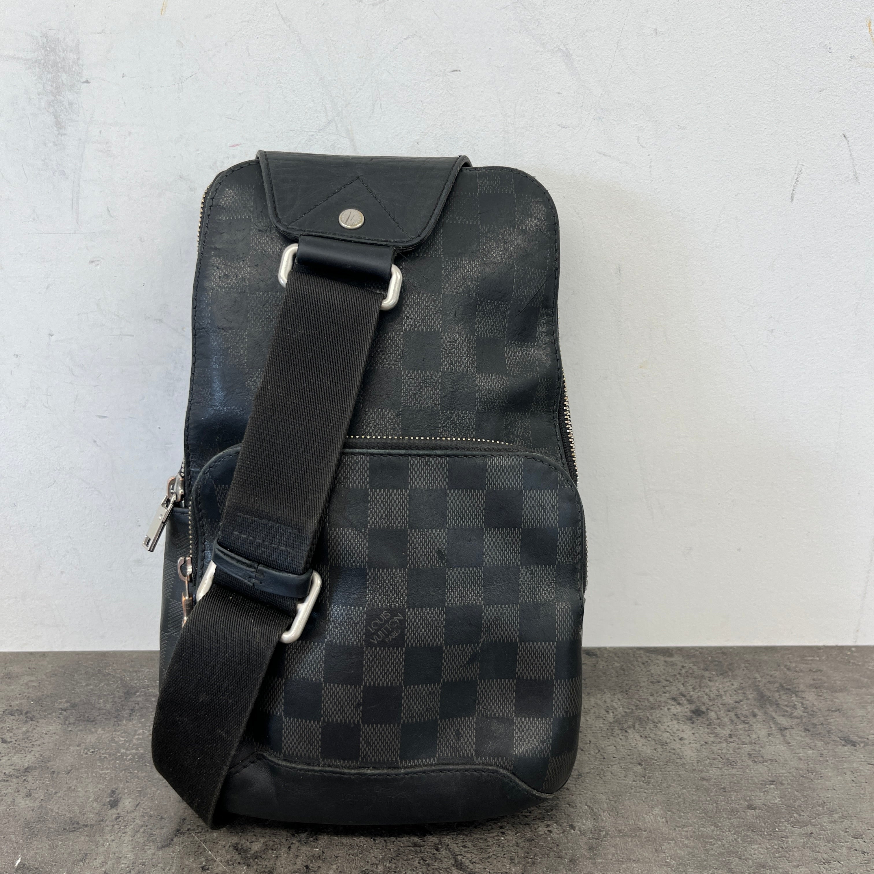 Men's Damier Graphite Avenue Sling Bag Black