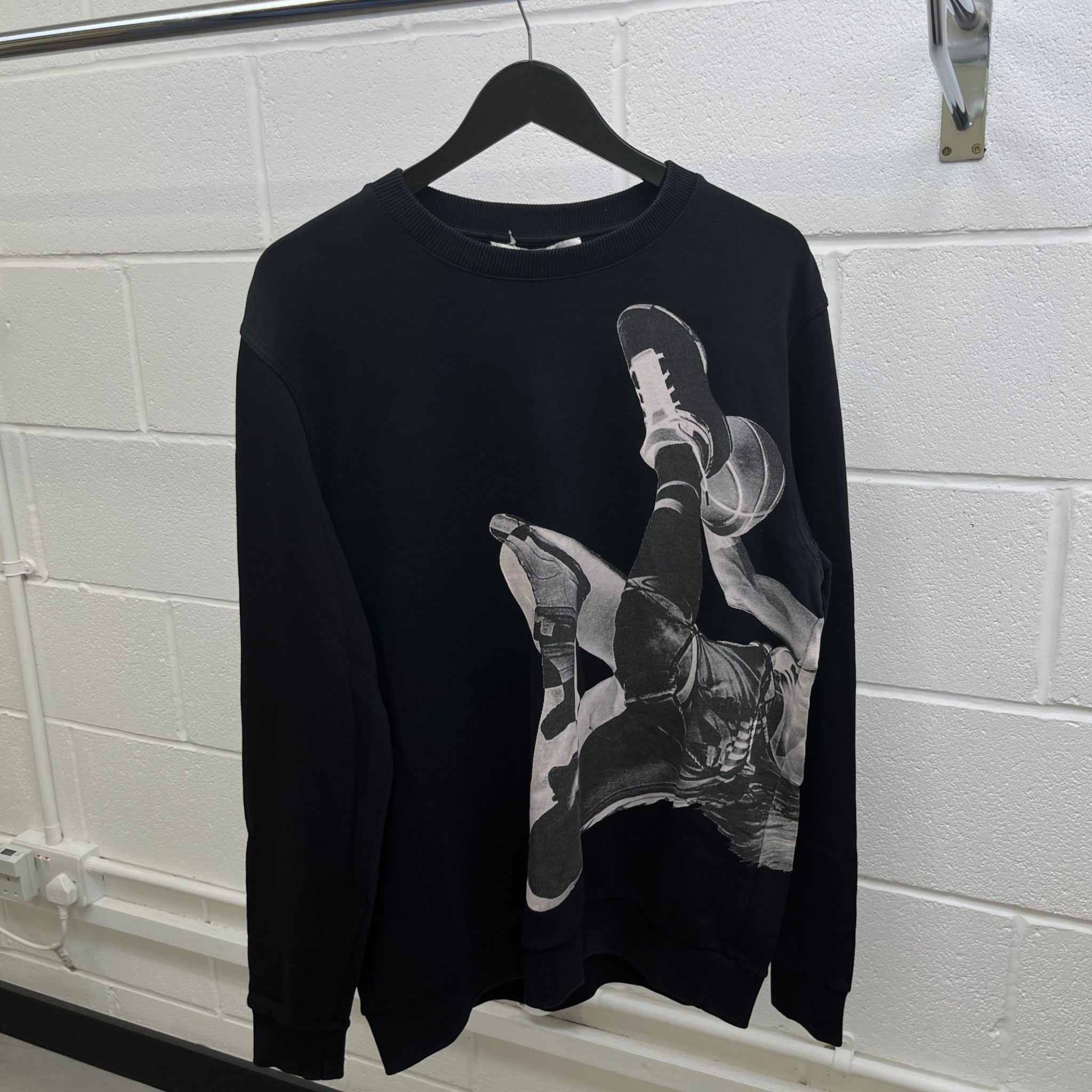 Men's Basketball Star Print Sweatshirt Black Size S