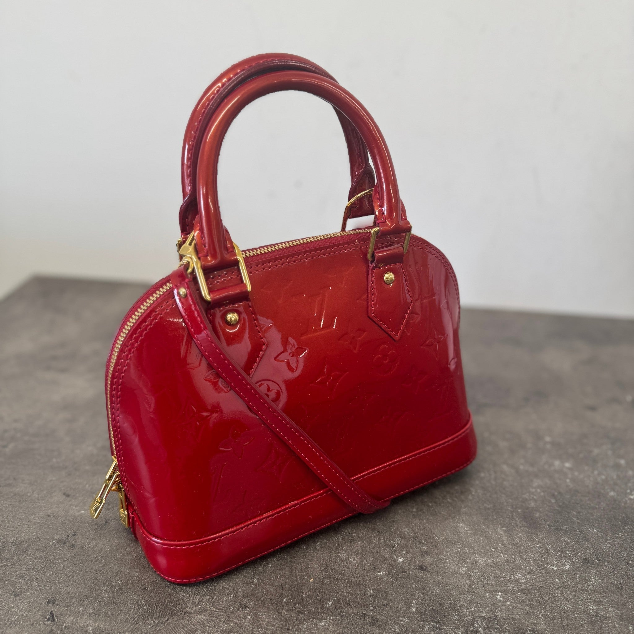 Women's Monogram Vernis Alma Bb Handbag Red
