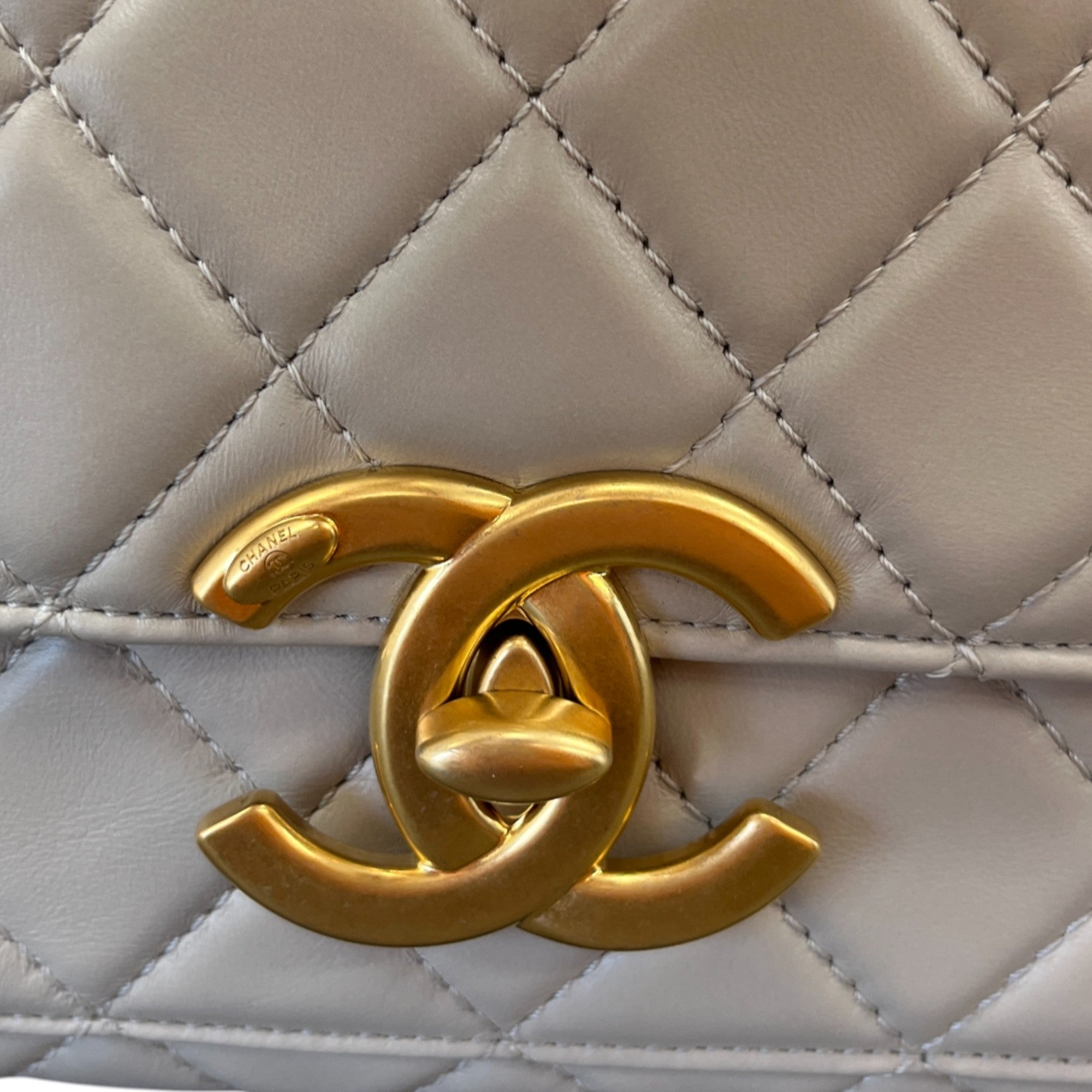 Women's Cc Lambskin Quilted Bag Grey