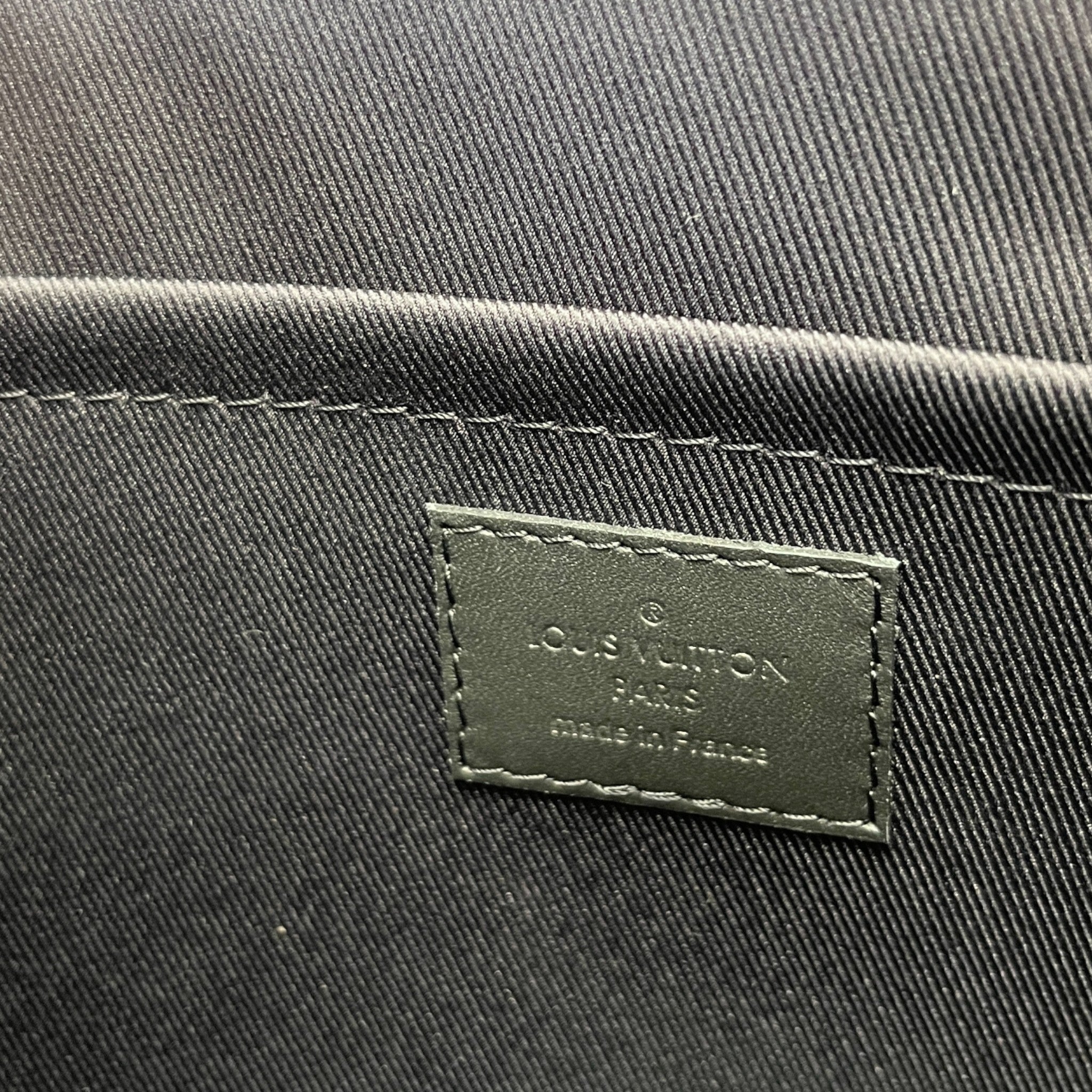 Men's Damier Discovery Pochette Pouch Black