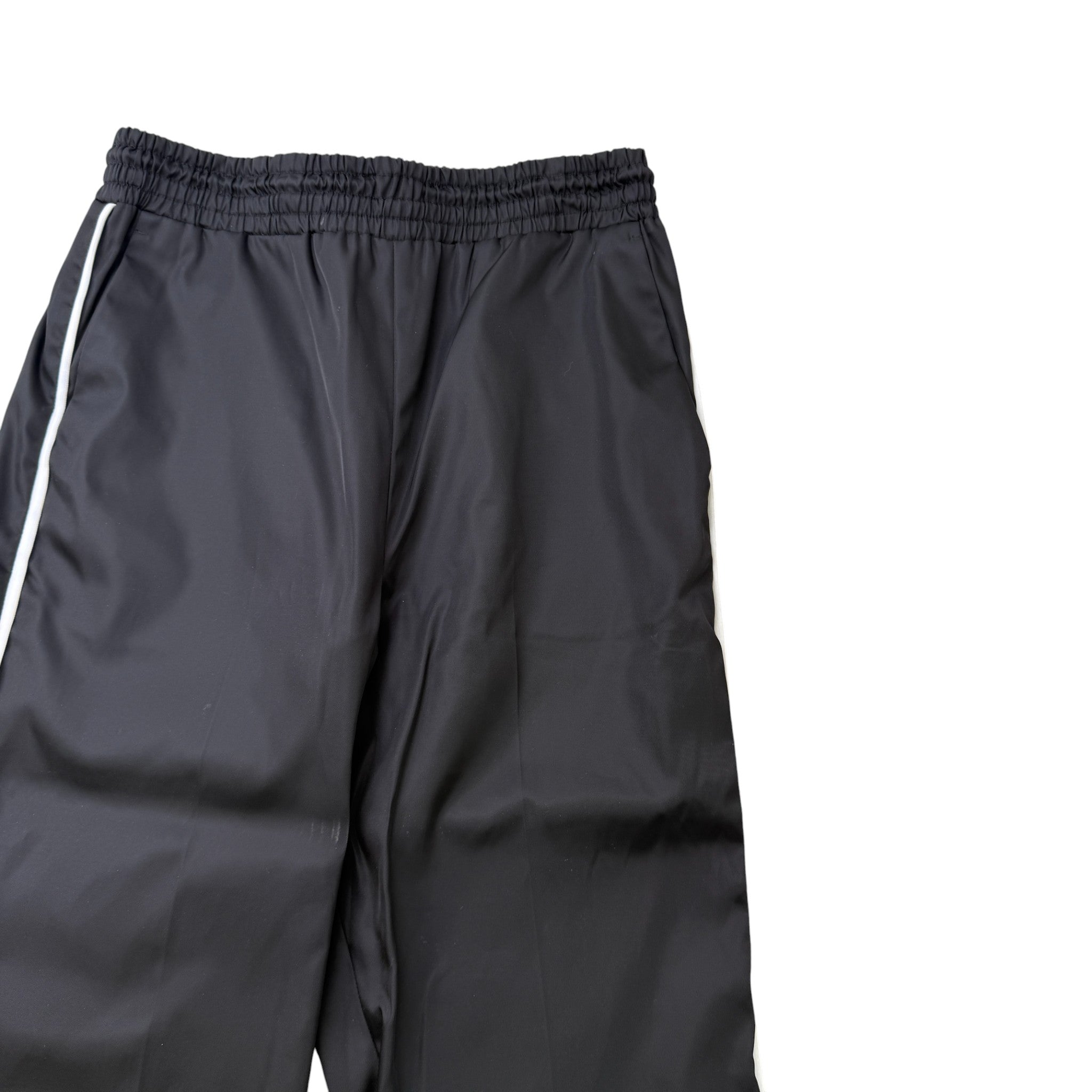 Women's 3/4 Length Plaque Logo Joggers Black Size S