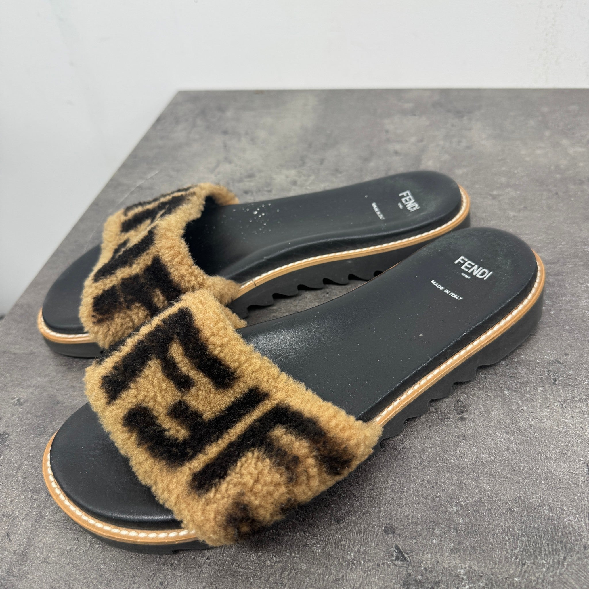 Women's Shearling Ff Slides Black Size EU 39 / UK 6