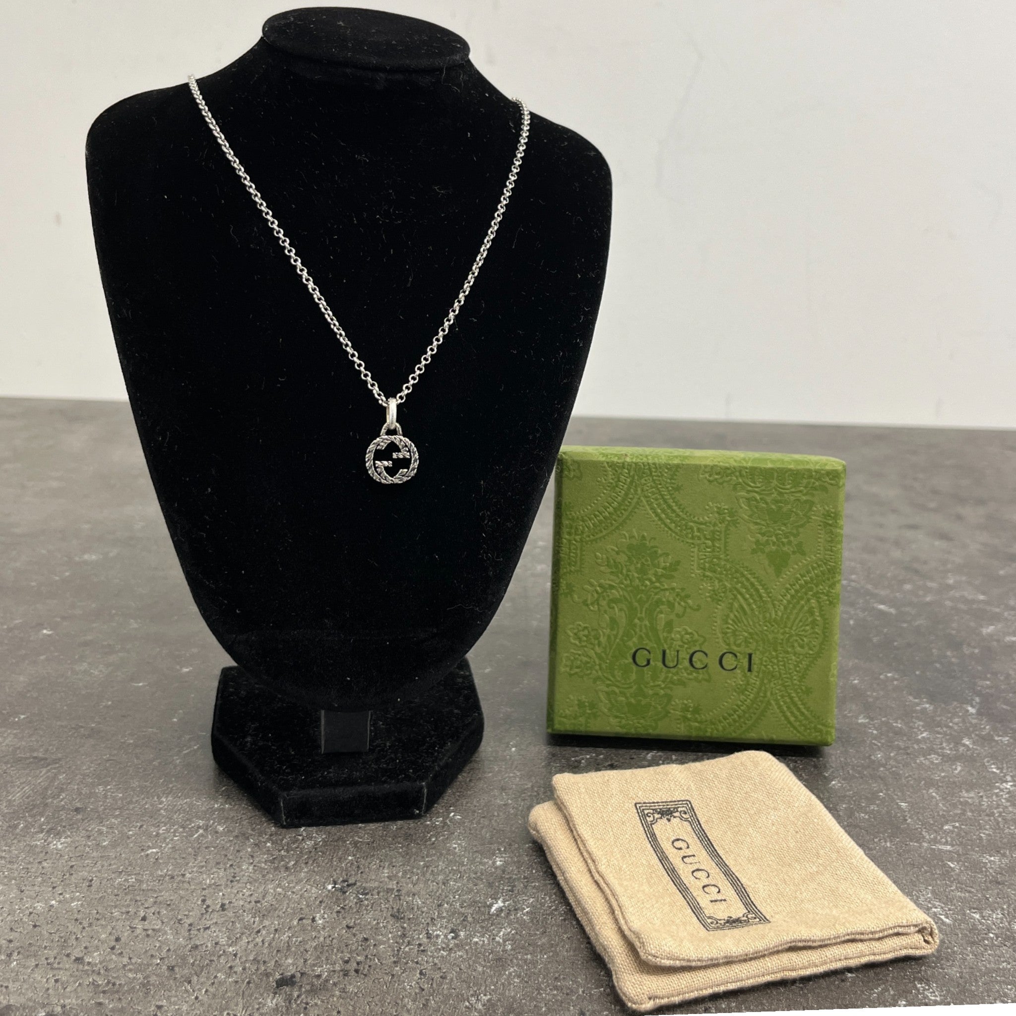 Women's Interlocking G Necklace Grey