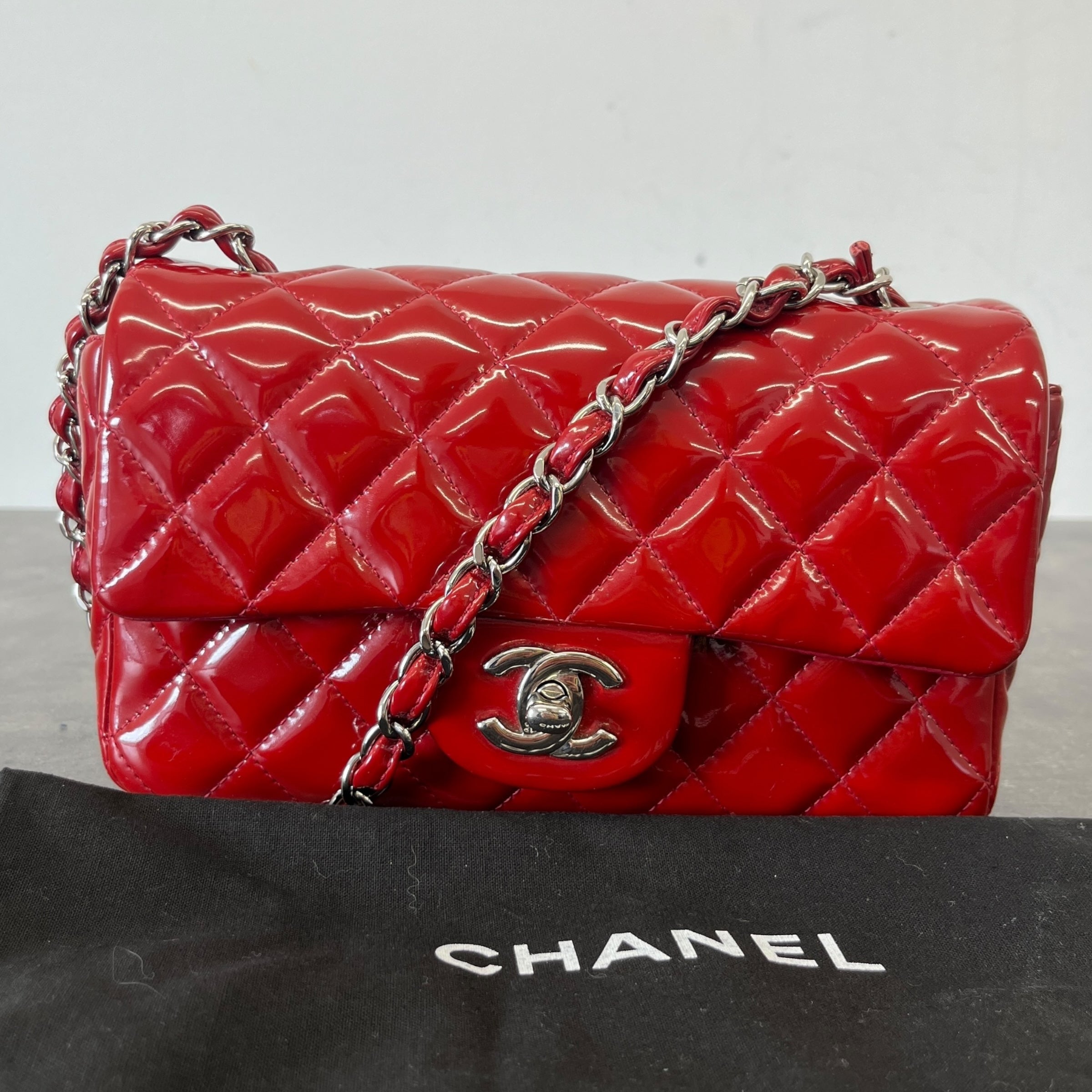 Women's Classic Flap Mini Handbag Red