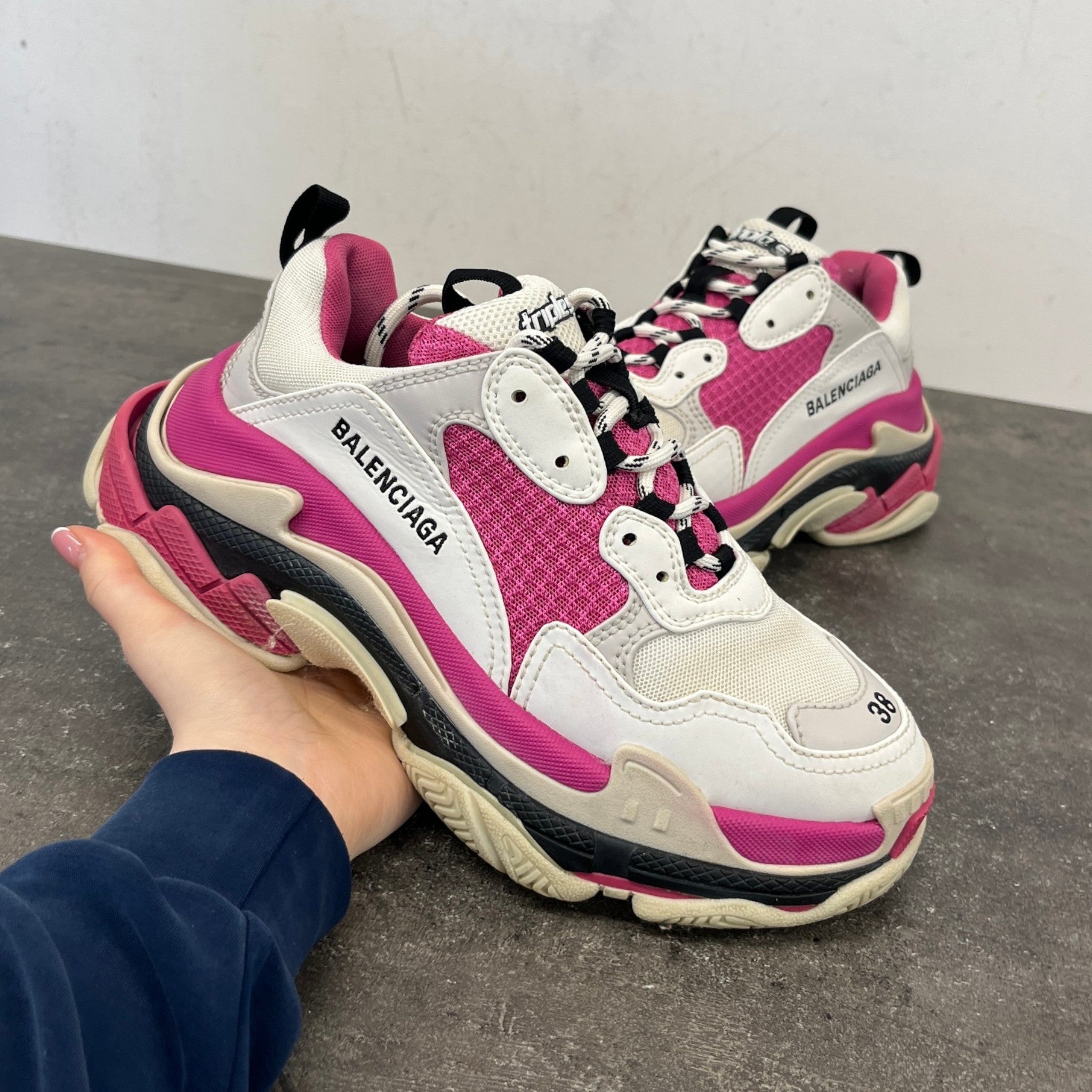 Women's Triple S Low Trainers Pink Size EU 38 / UK 5
