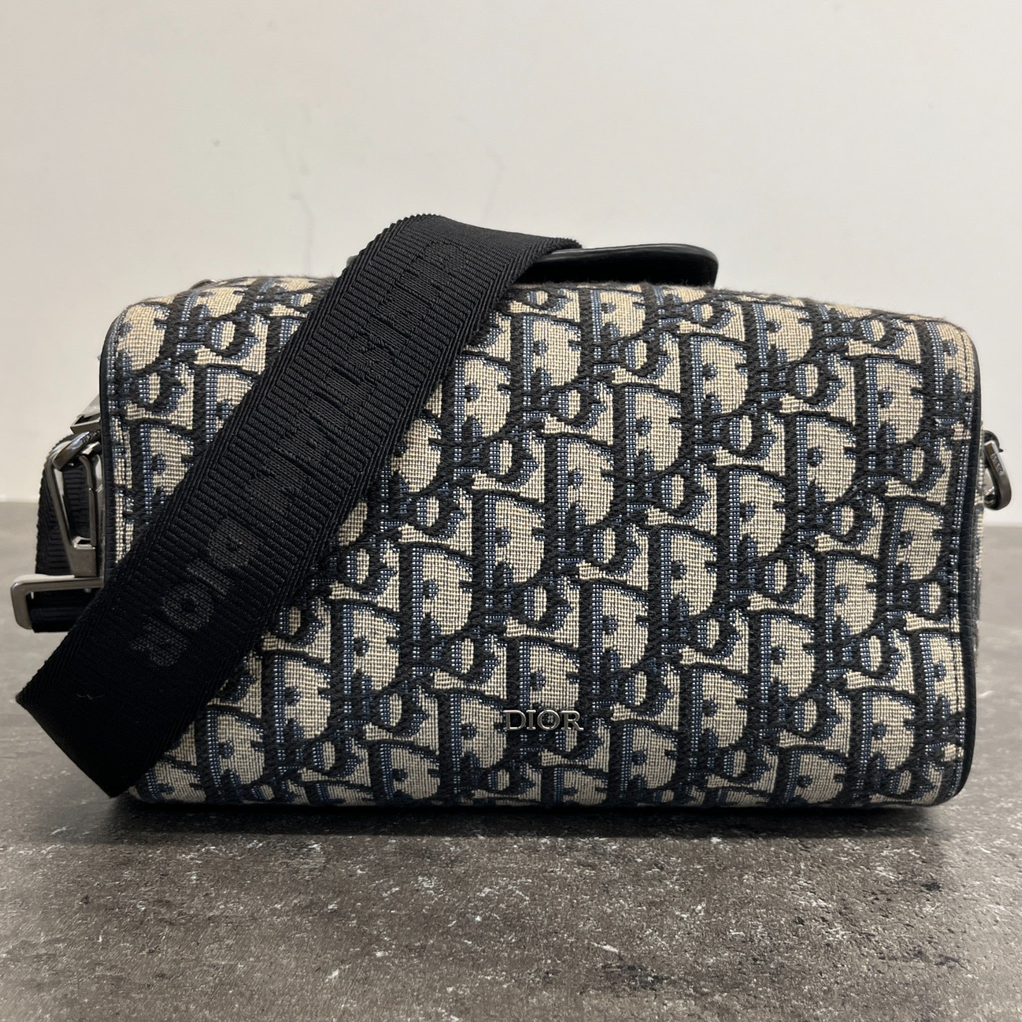 Men's Oblique Messenger Bag Navy