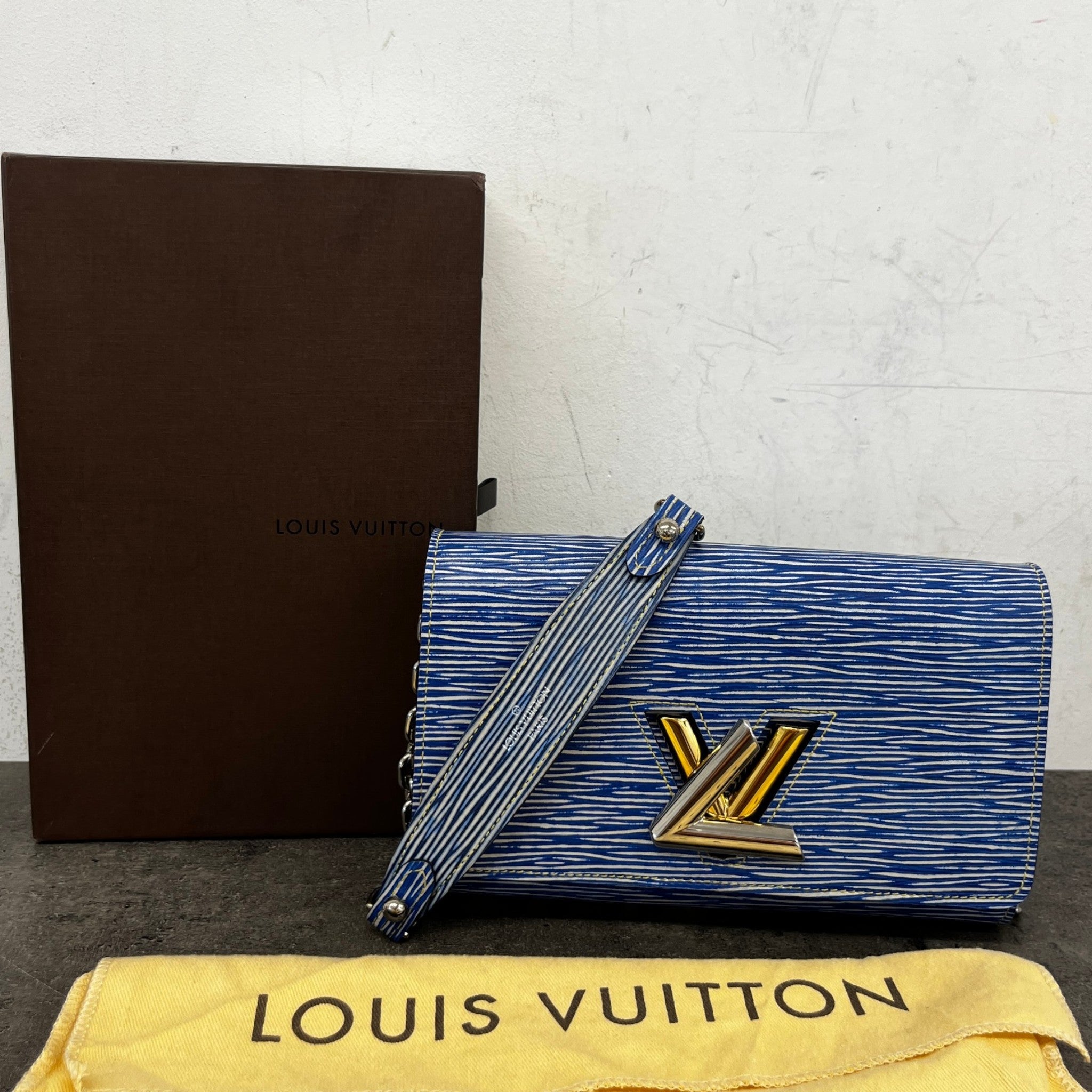 Women's Epi Twist Wallet On Chain Bag Blue
